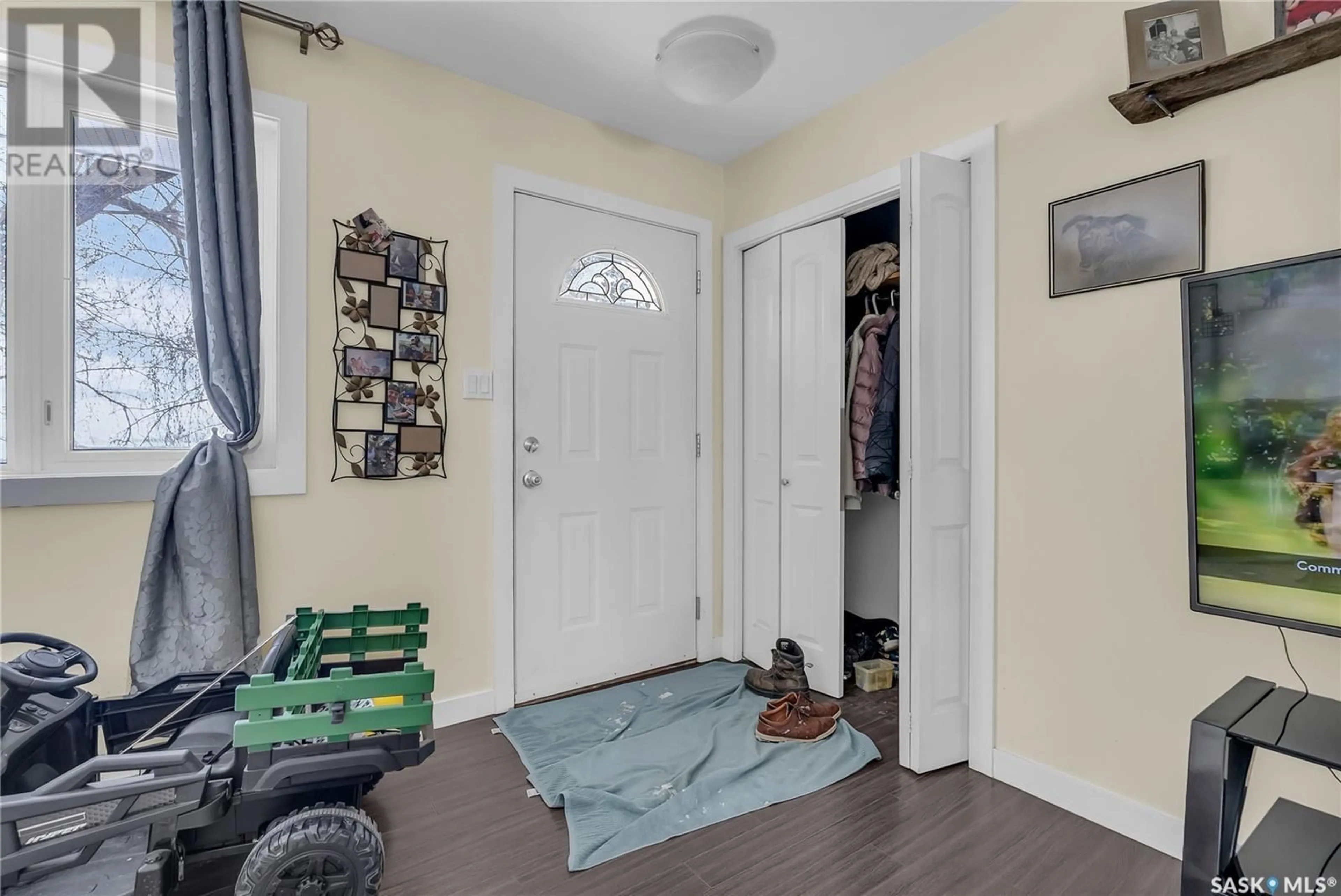 Indoor entryway for SITINA ACCESS ROAD, Vanscoy Rm No. 345 Saskatchewan S7K3J6