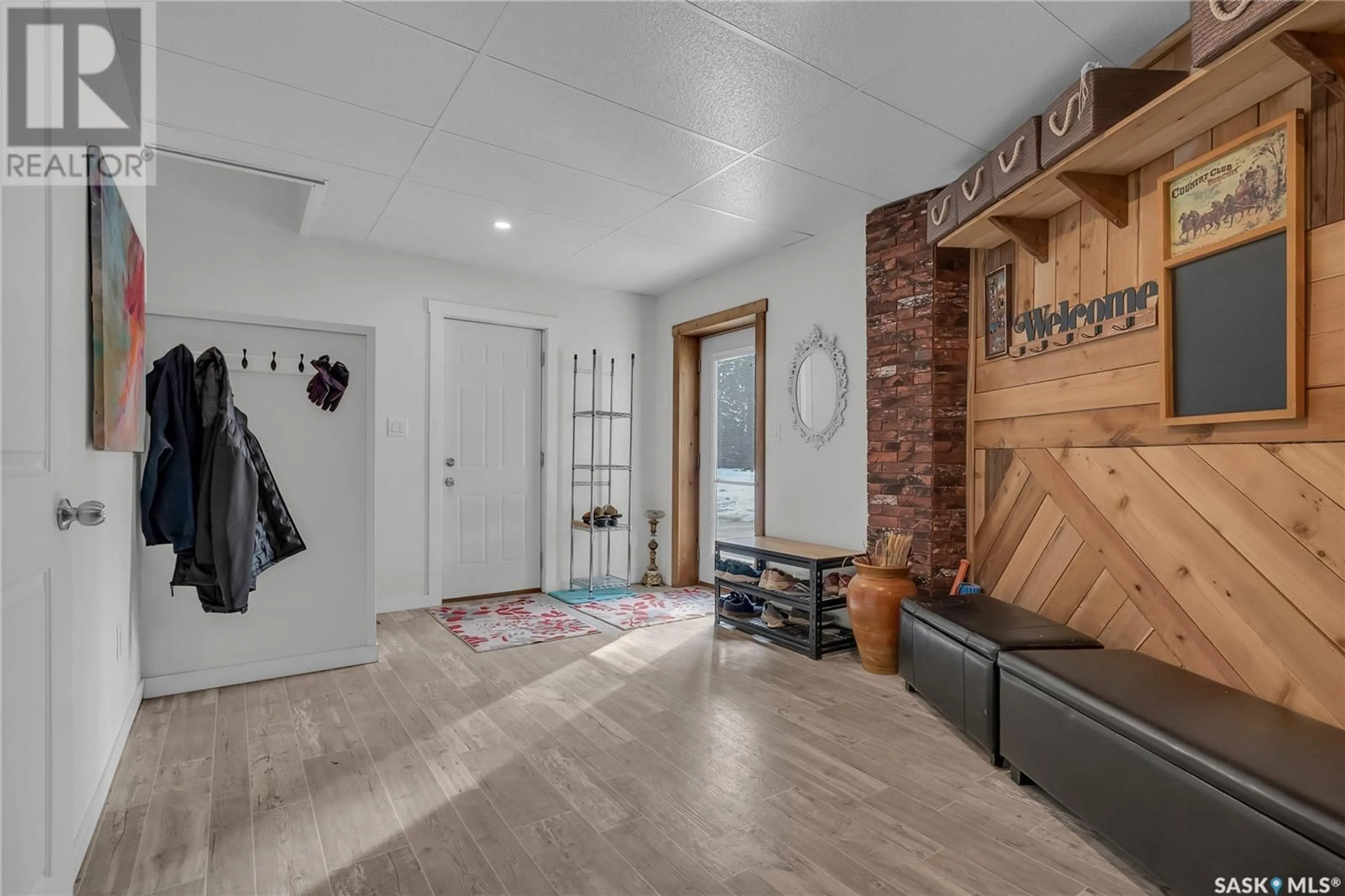 Indoor entryway for 102 MOORE DRIVE, Christopher Lake Saskatchewan S0J0N0
