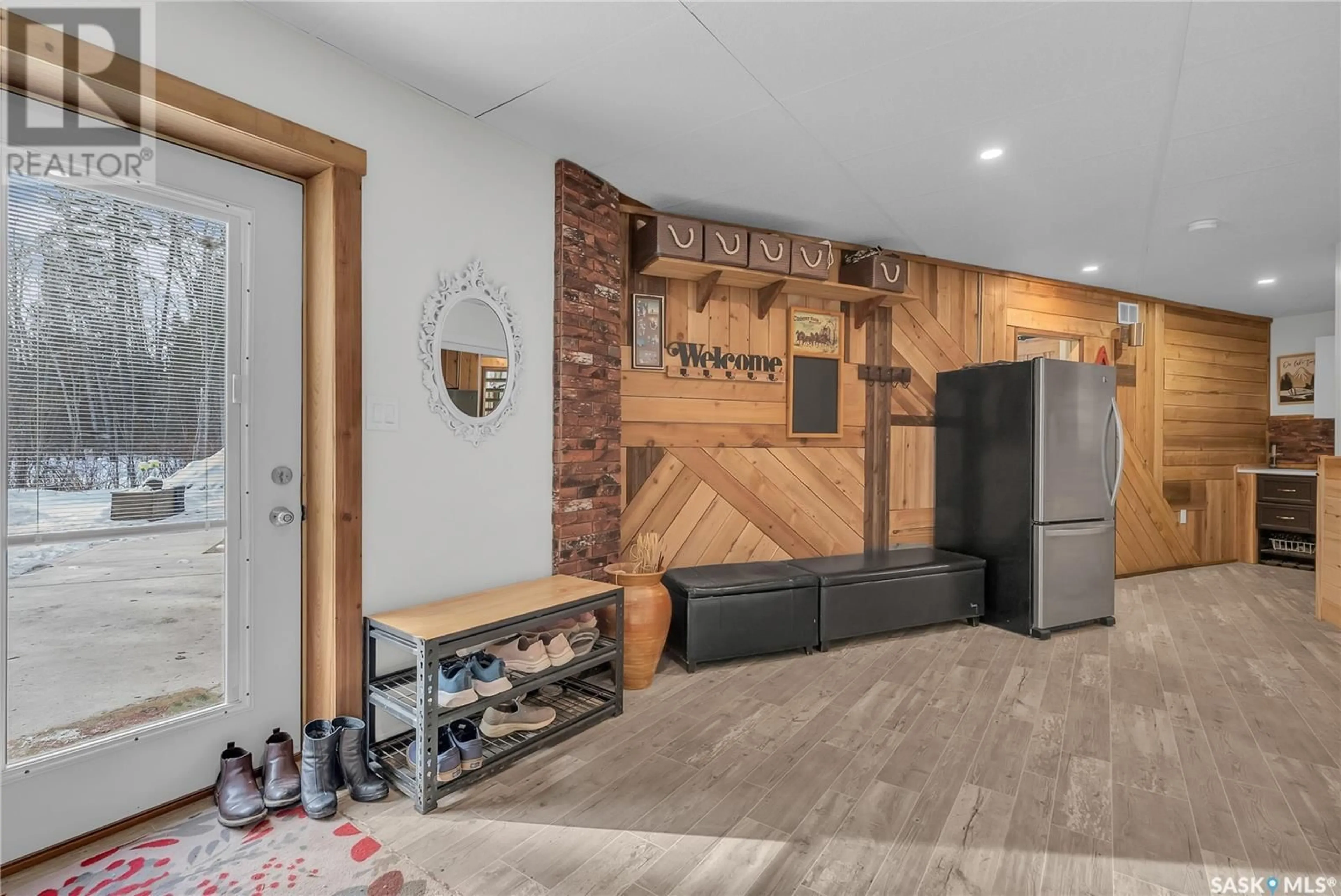 Indoor entryway for 102 MOORE DRIVE, Christopher Lake Saskatchewan S0J0N0