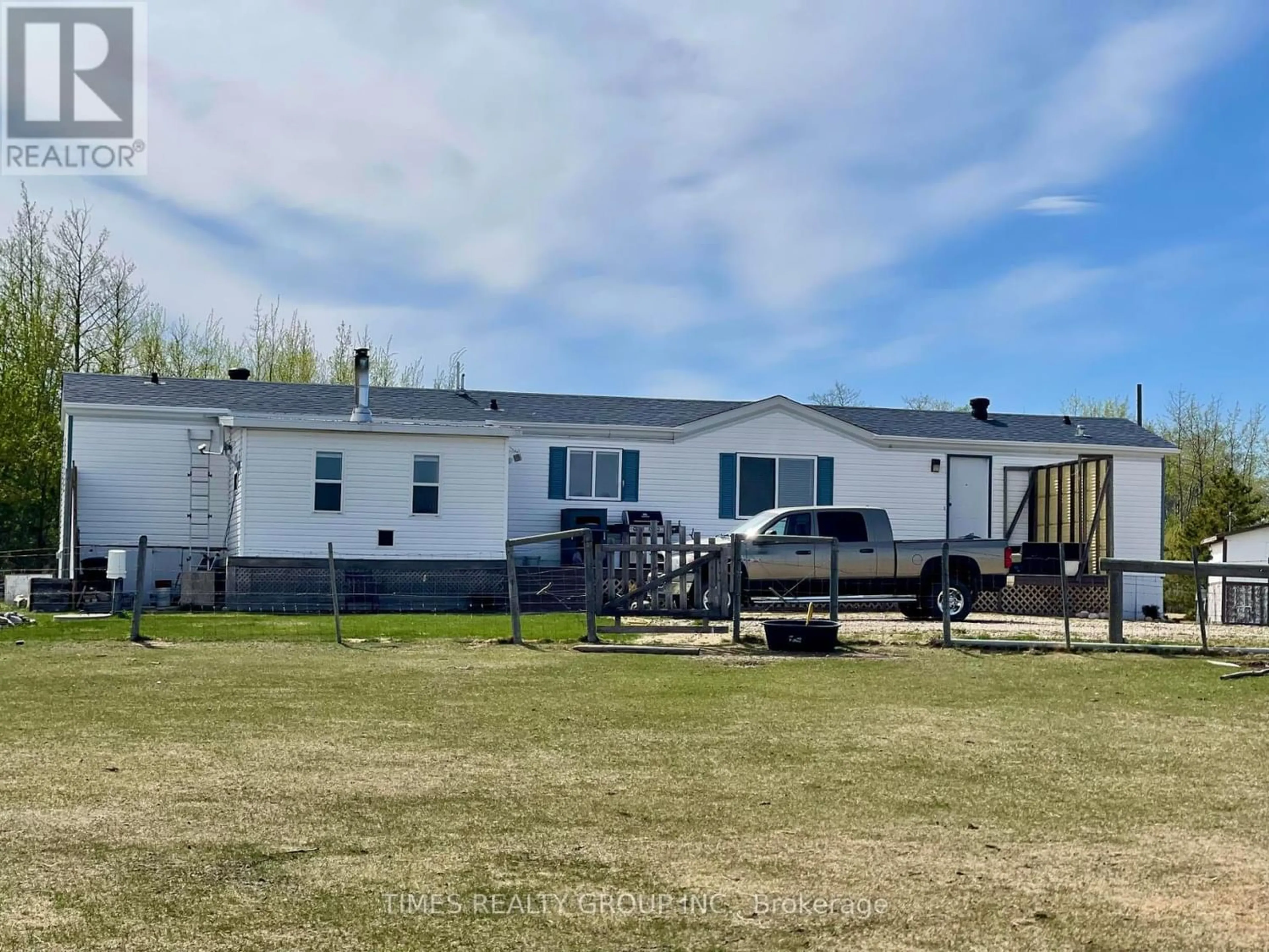 Outside view for 743001 RANGE ROAD 51, Webster Alberta T0H3C0