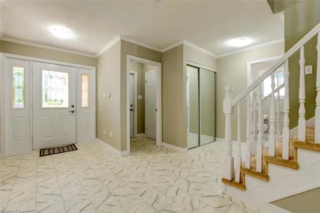 47 EULA WHITE Cres, London 5