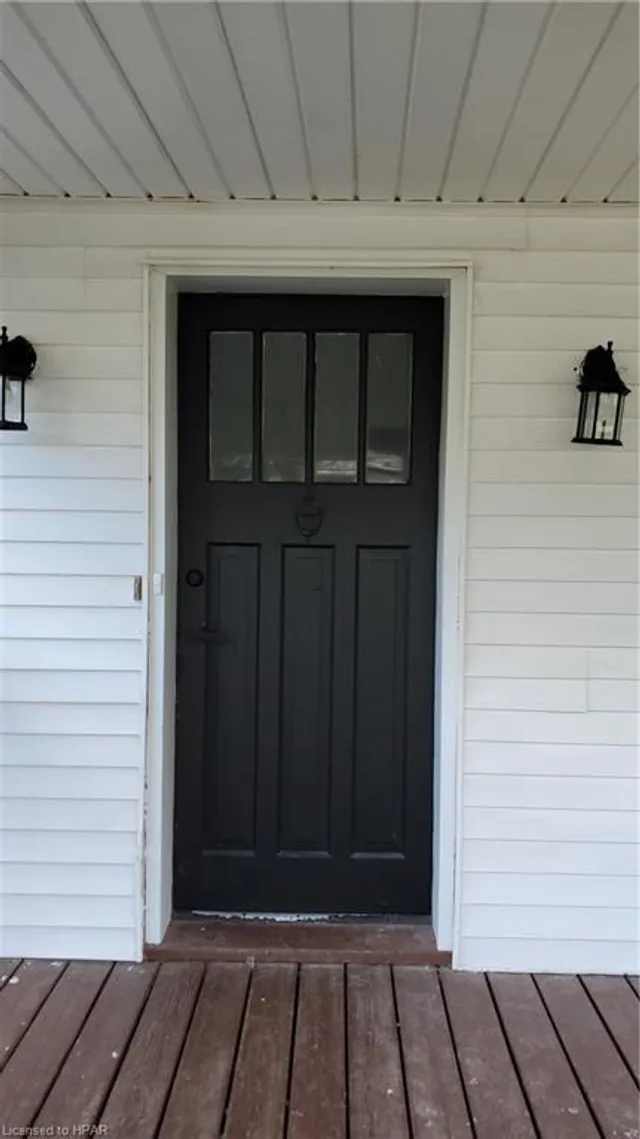 160 QUEEN St, Listowel 4