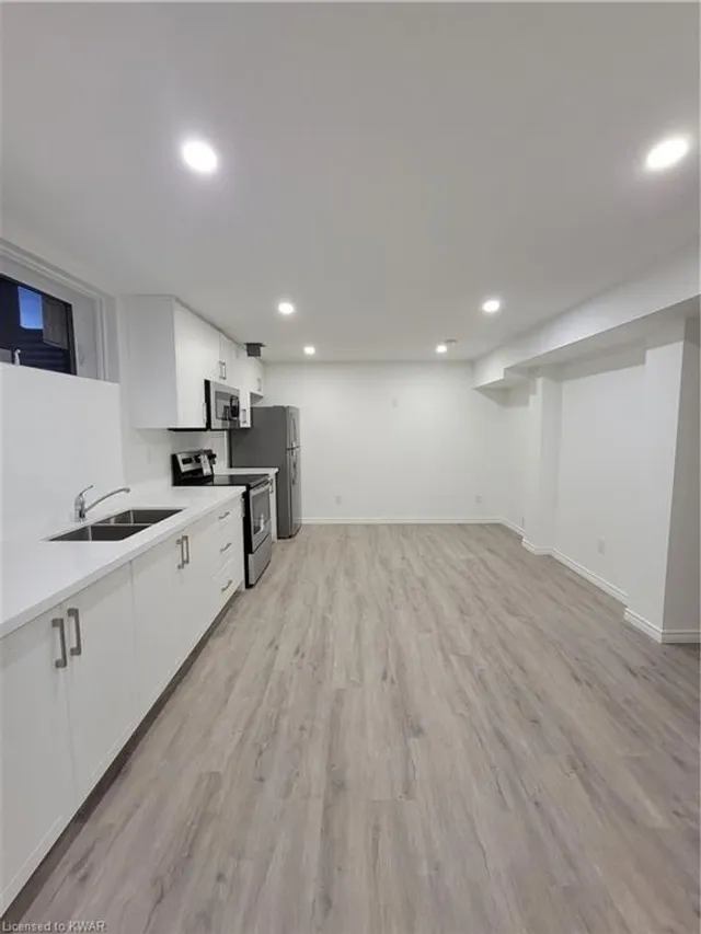 385 BEECHDROPS Dr, Waterloo 5