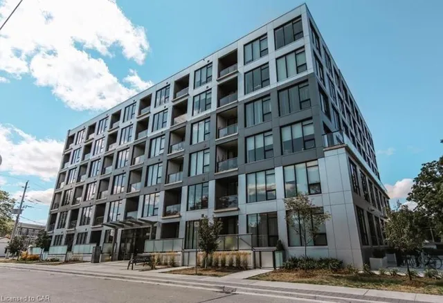 690 KING St #302, Kitchener 2