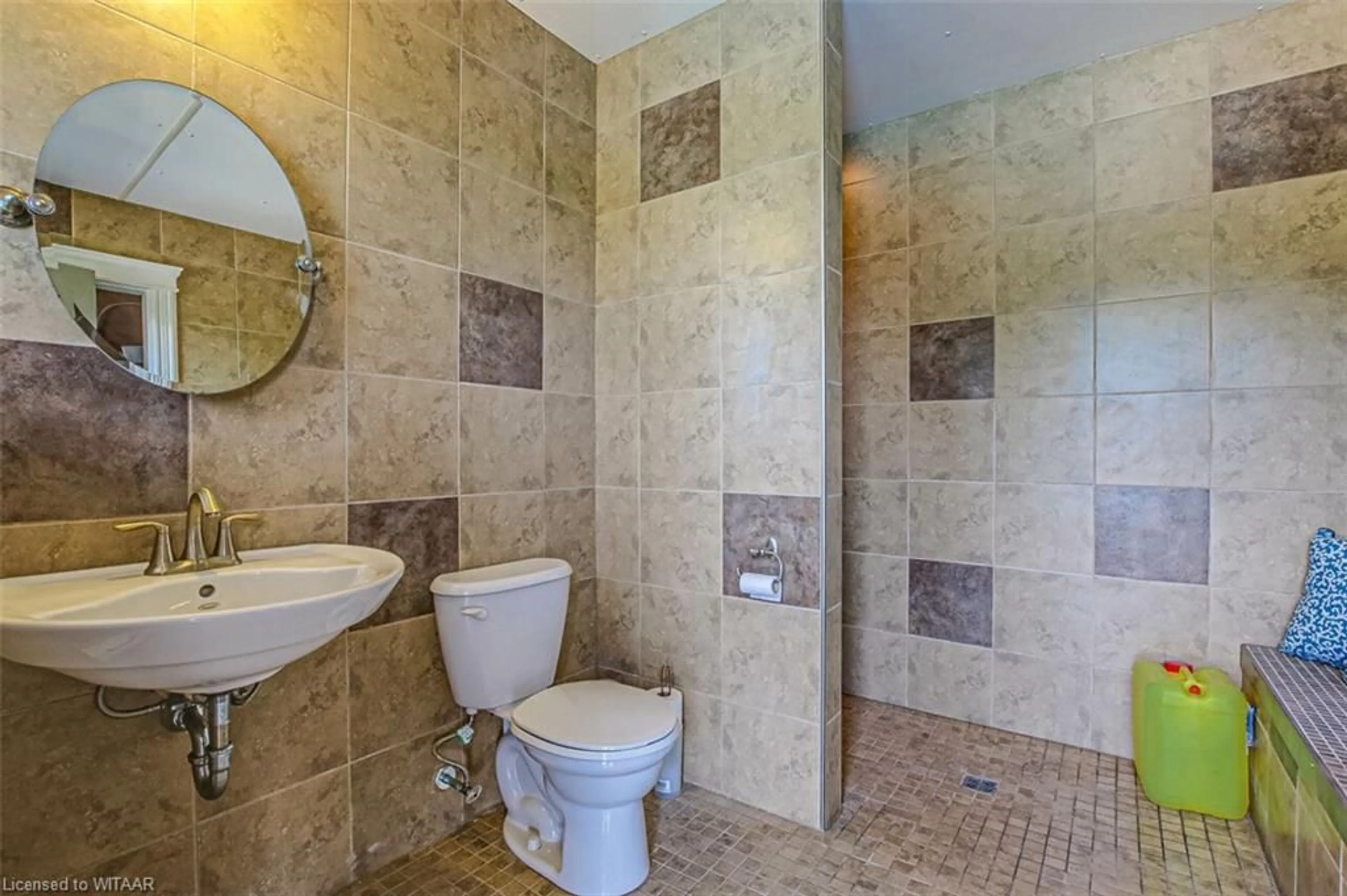 Bathroom for 56170 Heritage Line, Straffordville Ontario N0J 1Y0