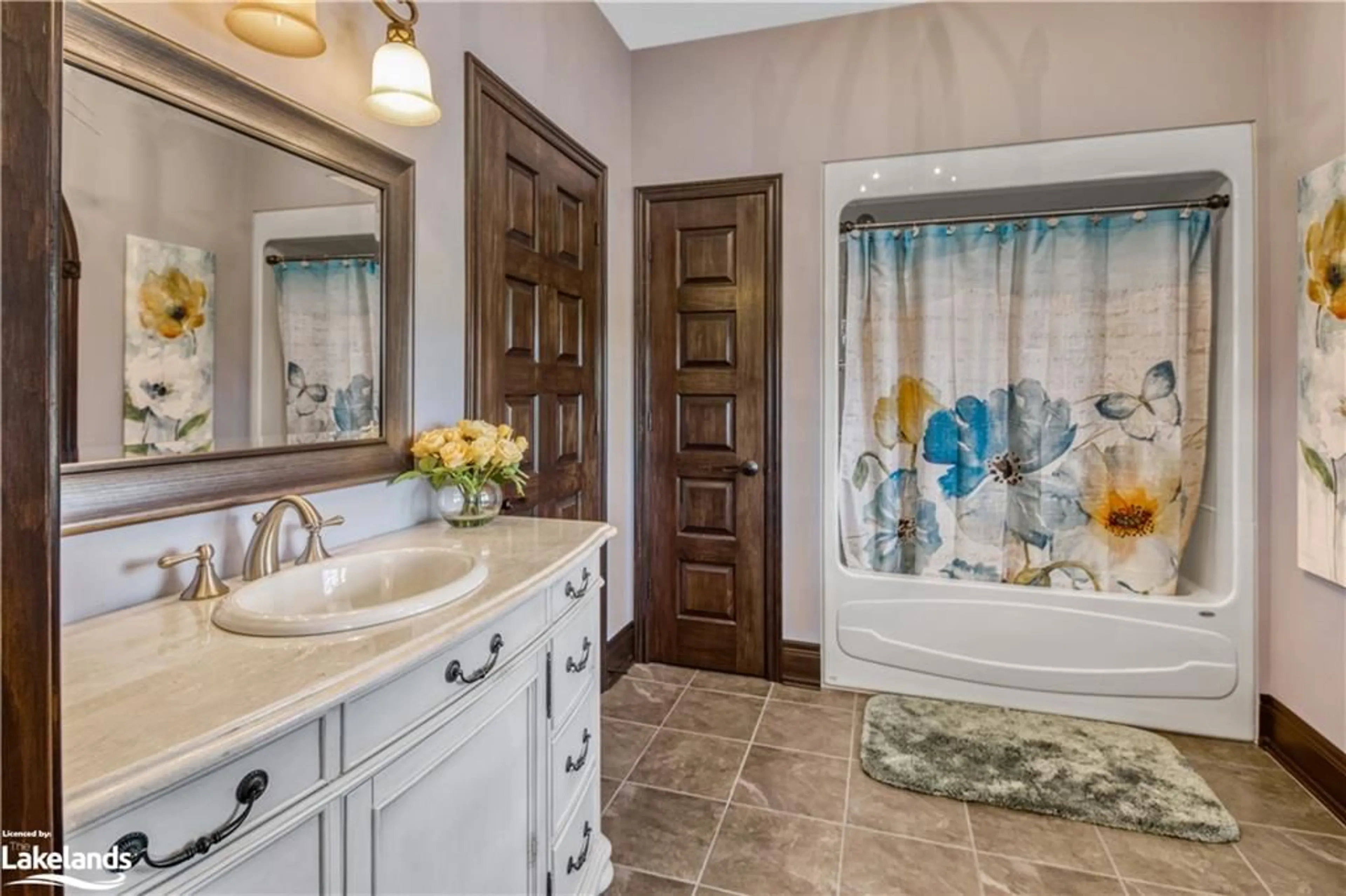 Bathroom, ceramic floors for 3521 Long Lake Rd, Sudbury Ontario P3G 1N1