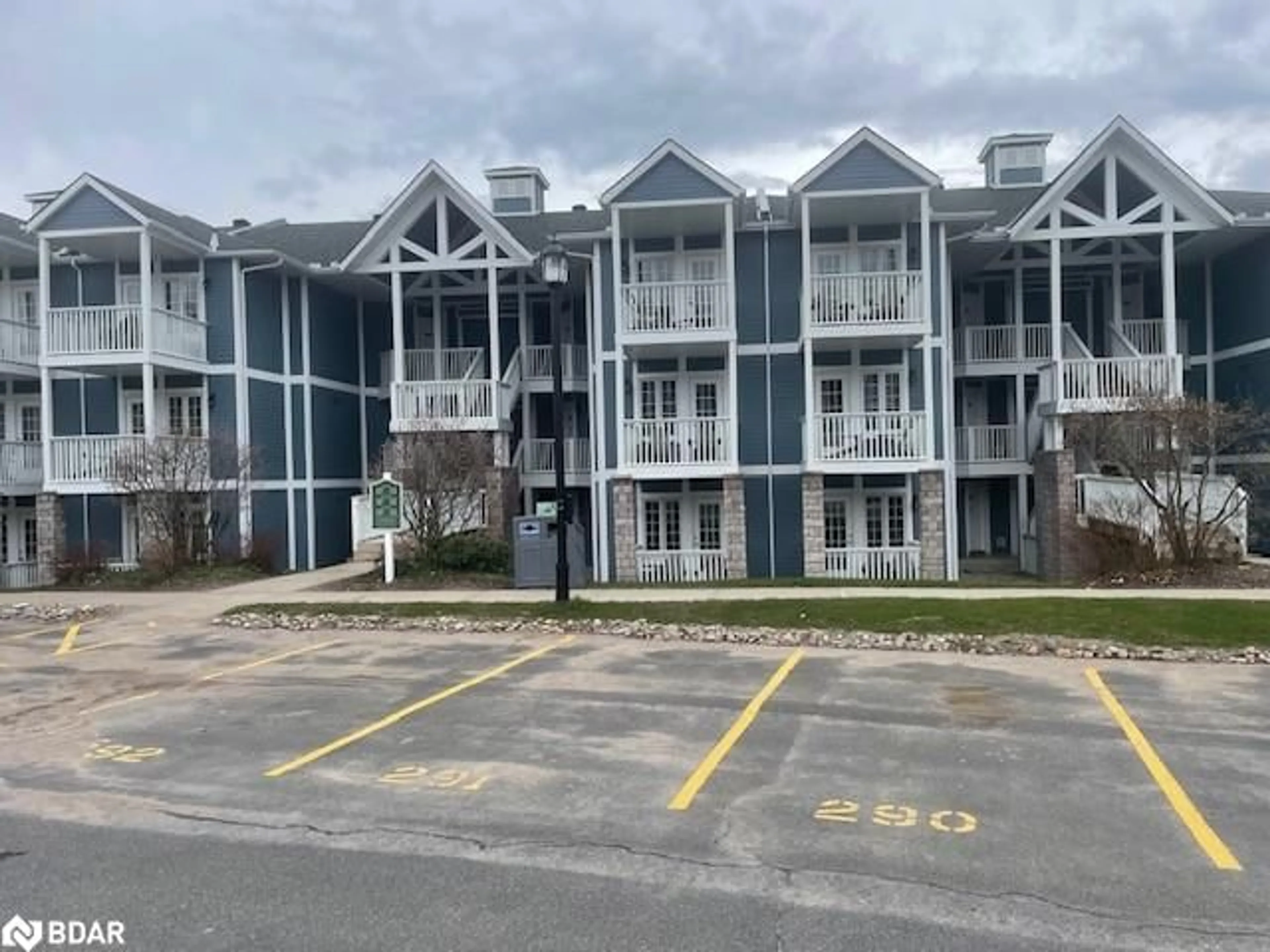 A pic from exterior of the house or condo, the front or back of building for 90 Highland Dr #2430-31, Oro-Medonte Ontario L0L 2L0