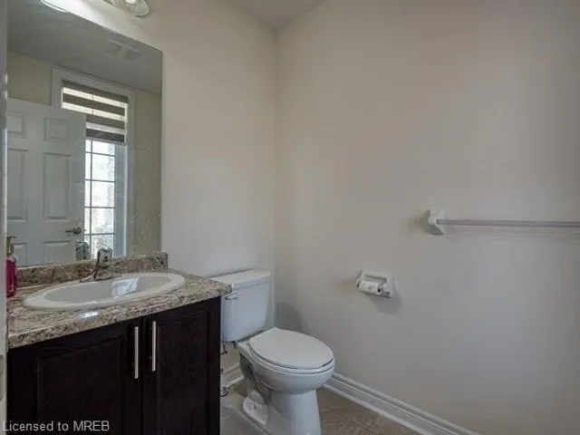 1150 Upper Thames Drive Dr, Woodstock 4