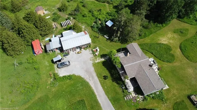 244 Fairbairn Rd, Bobcaygeon 2