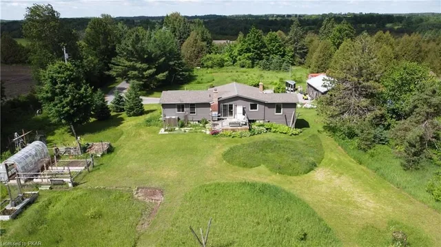 244 Fairbairn Rd, Bobcaygeon 3