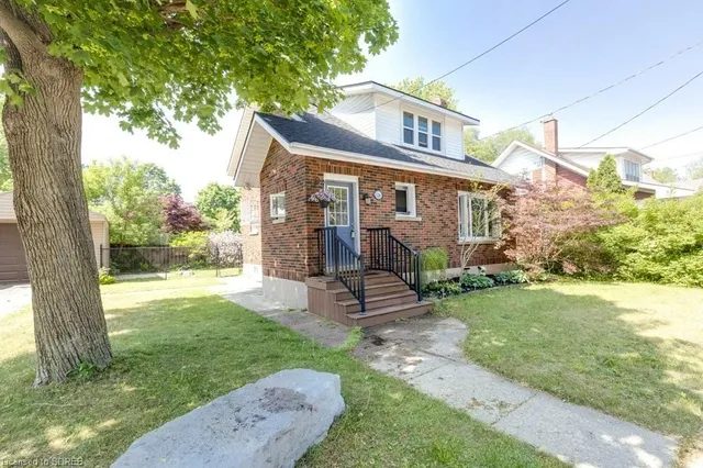 126 Wellington Ave, Delhi 2