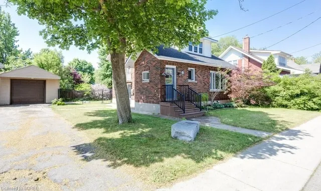 126 Wellington Ave, Delhi 3