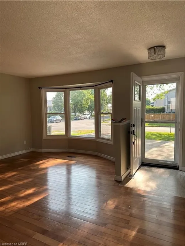 39 Barry St, St. Catharines 5