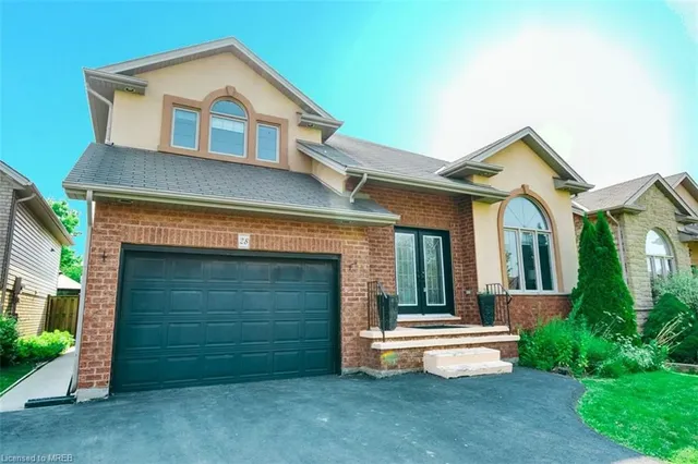 28 Sheppard St, Brantford 2
