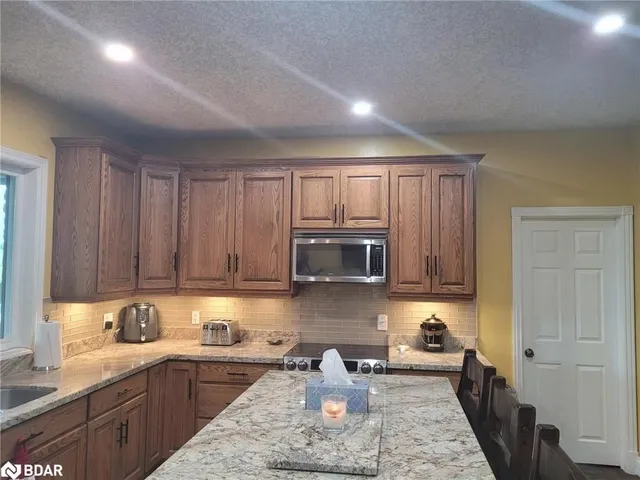 110 Mcbay Rd, Brantford 4