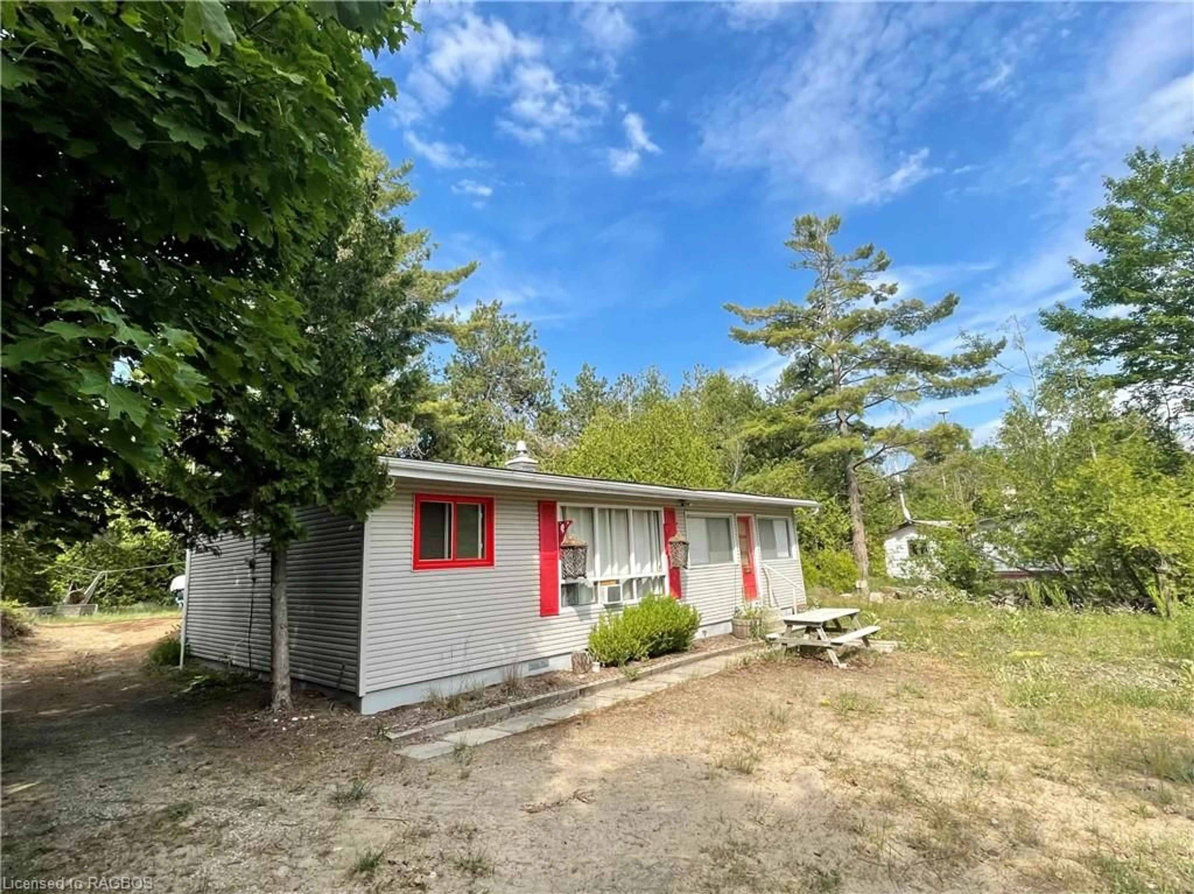 Cottage for 270 Ogimah Rd, Chief's Point Indian Reserve #28 Ontario N0H 2G0