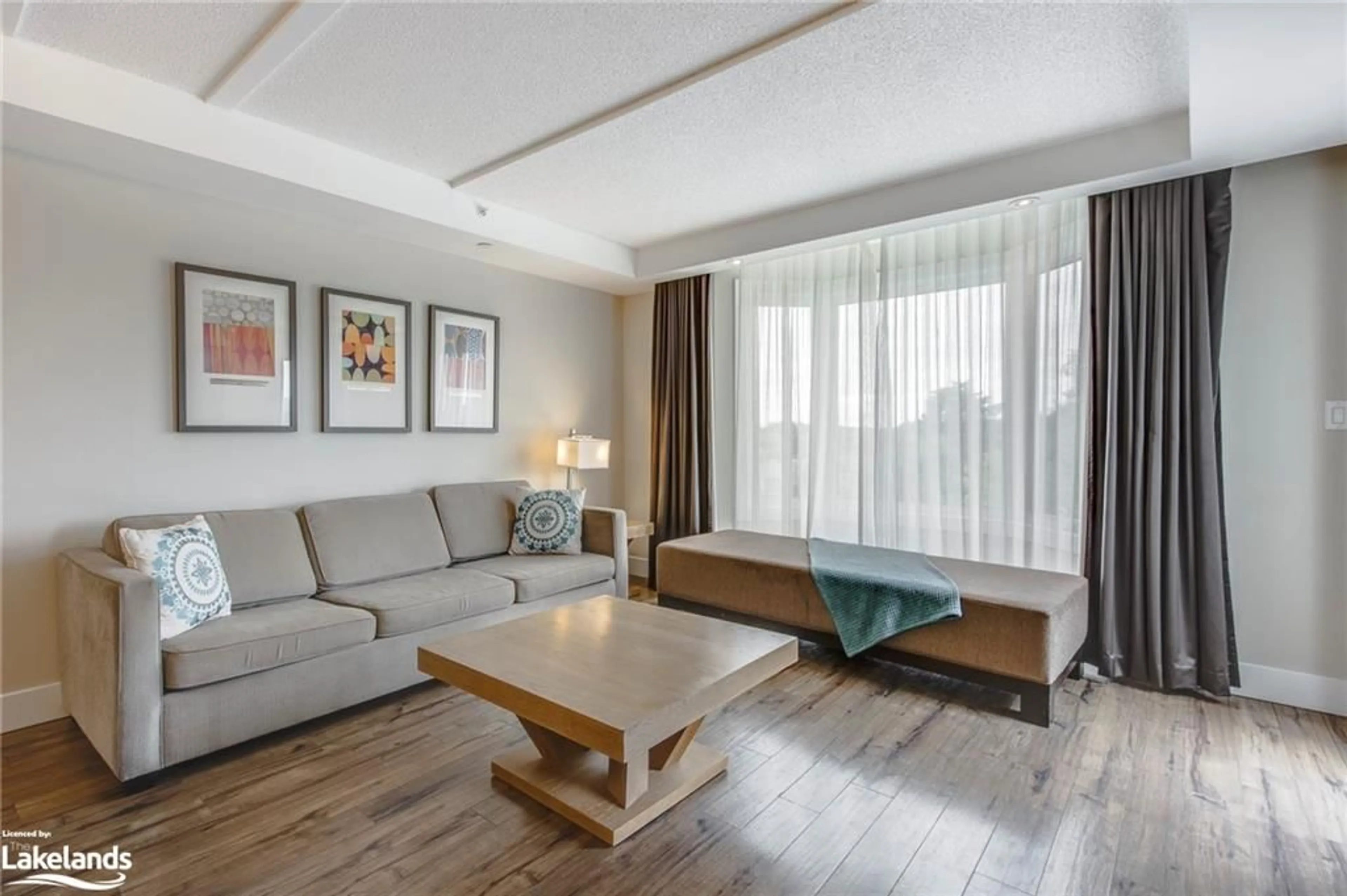 Living room for 9 Harbour St #6201/6203, Collingwood Ontario L9Y 5C5