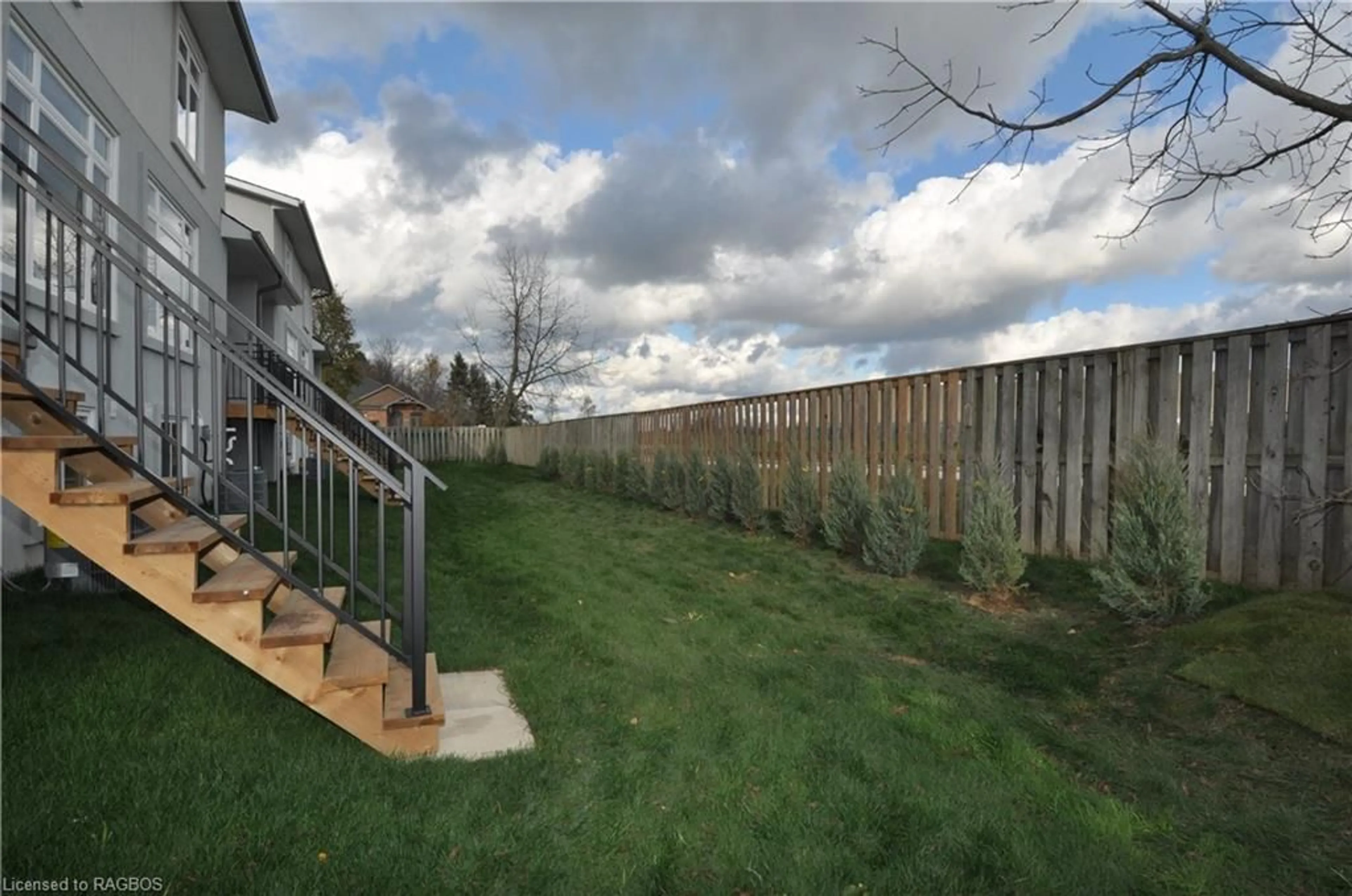 Fenced yard for 1685 9th Ave #3, Owen Sound Ontario N4K 3G5
