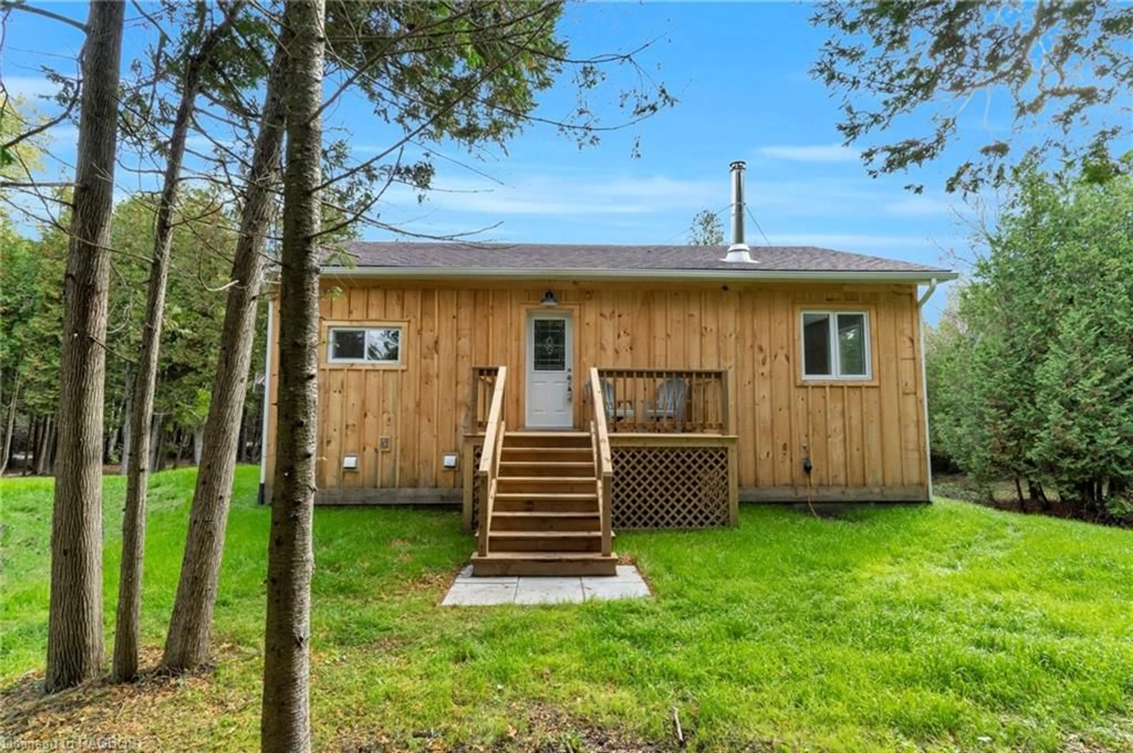 Cottage for 50 Paradise Dr, Northern Bruce Peninsula Ontario N0H 1W0