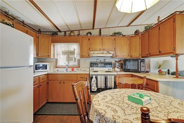 Additional property image - 1429 Sheffield Rd Unit 8 Paradise Cove