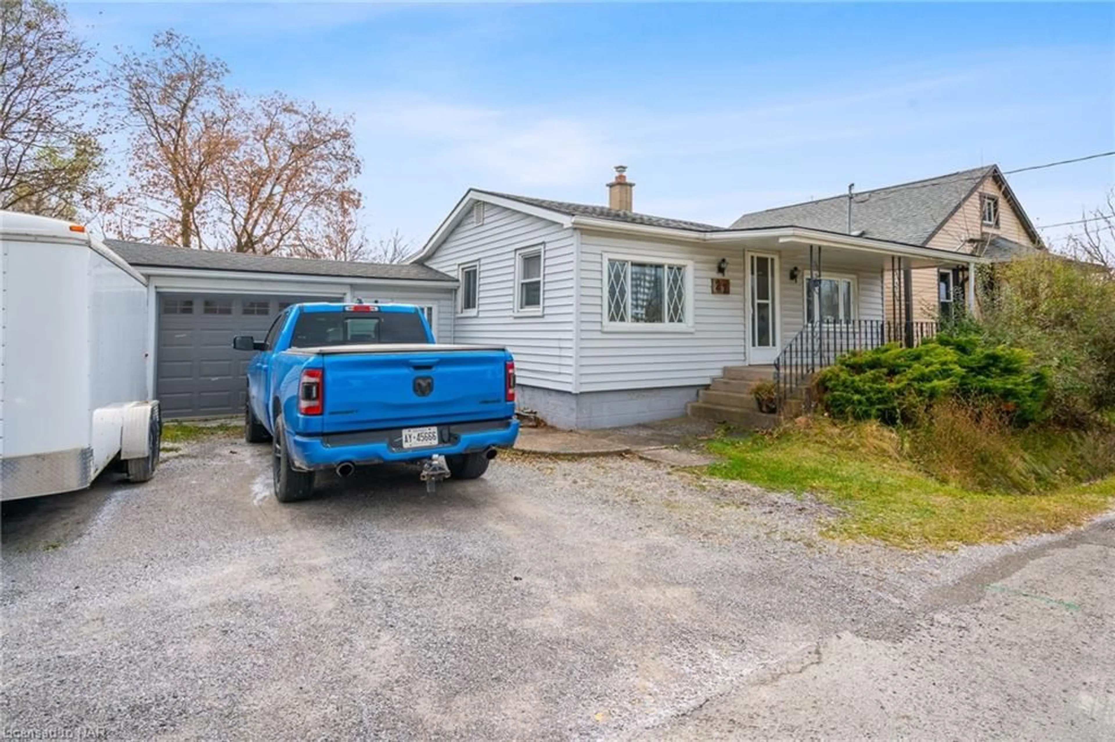 Frontside or backside of a home for 22 Inglewood Rd, St. Catharines Ontario L2P 2C4