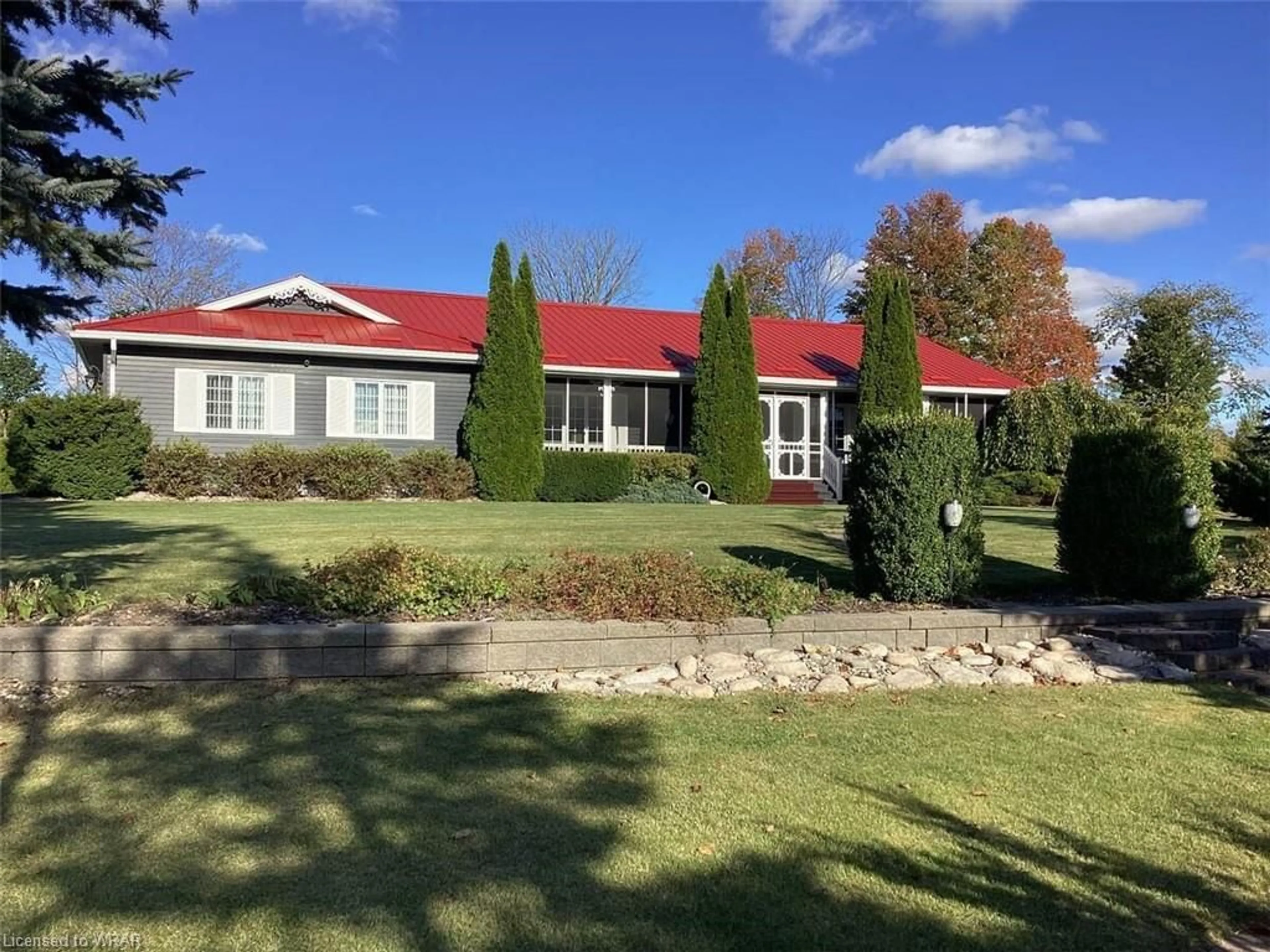 A pic from exterior of the house or condo, the front or back of building for 2 Joanne Cres, Minto Ontario N0G 2L0