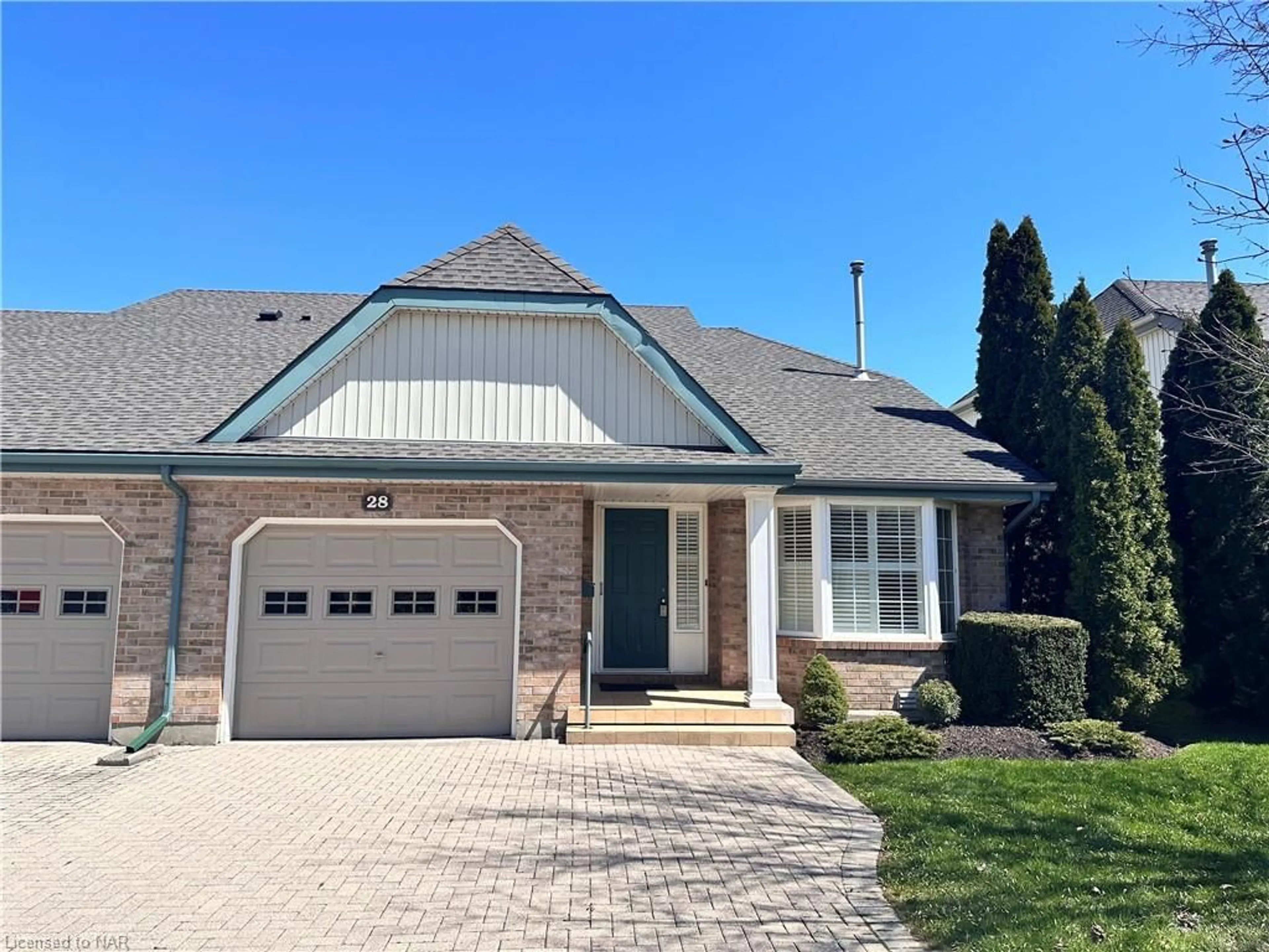 Home with brick exterior material for 121 Glen Morris Dr #28, St. Catharines Ontario L2T 4C5