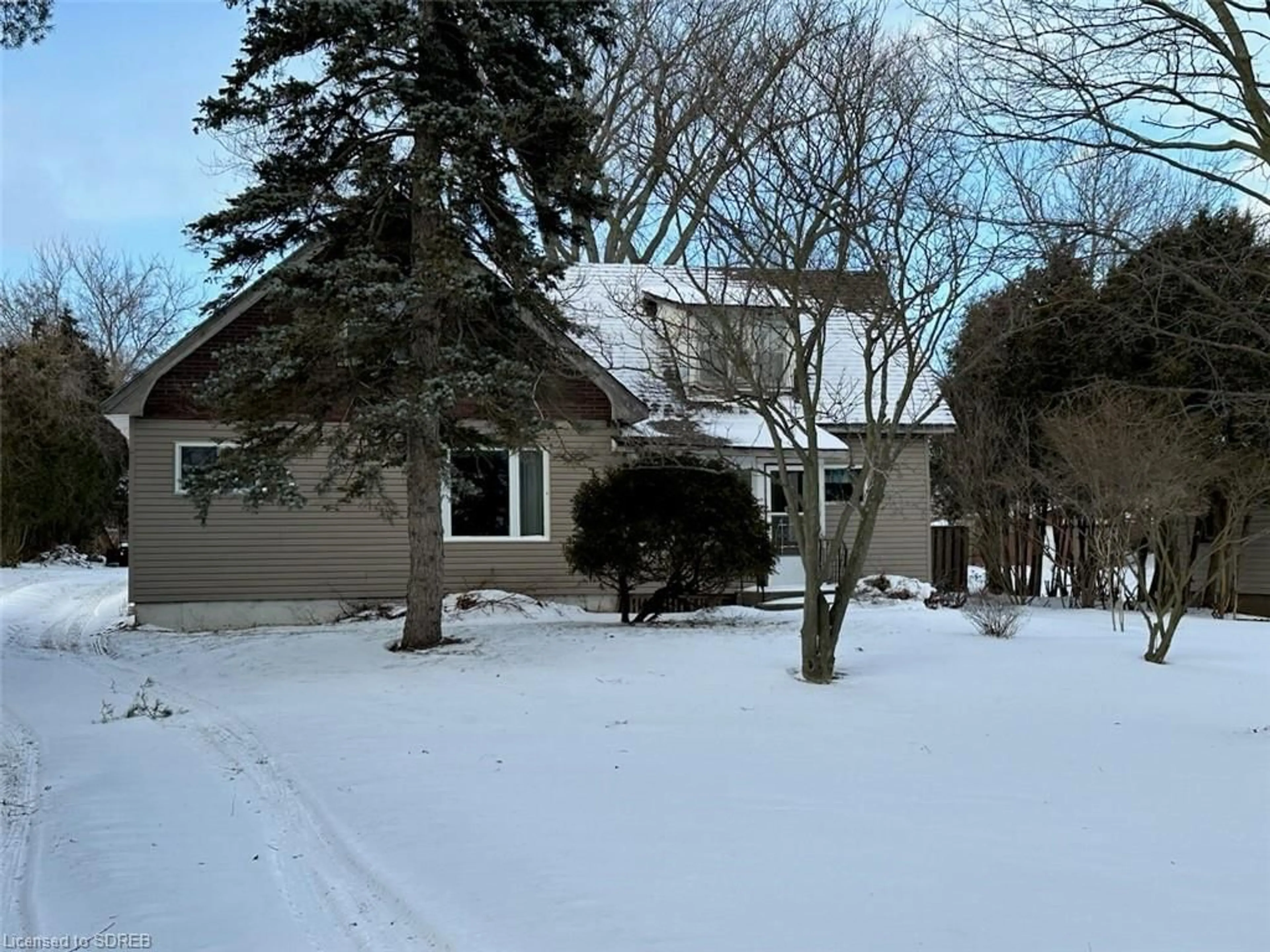 Frontside or backside of a home for 295 Victoria St, Simcoe Ontario N3Y 1G1