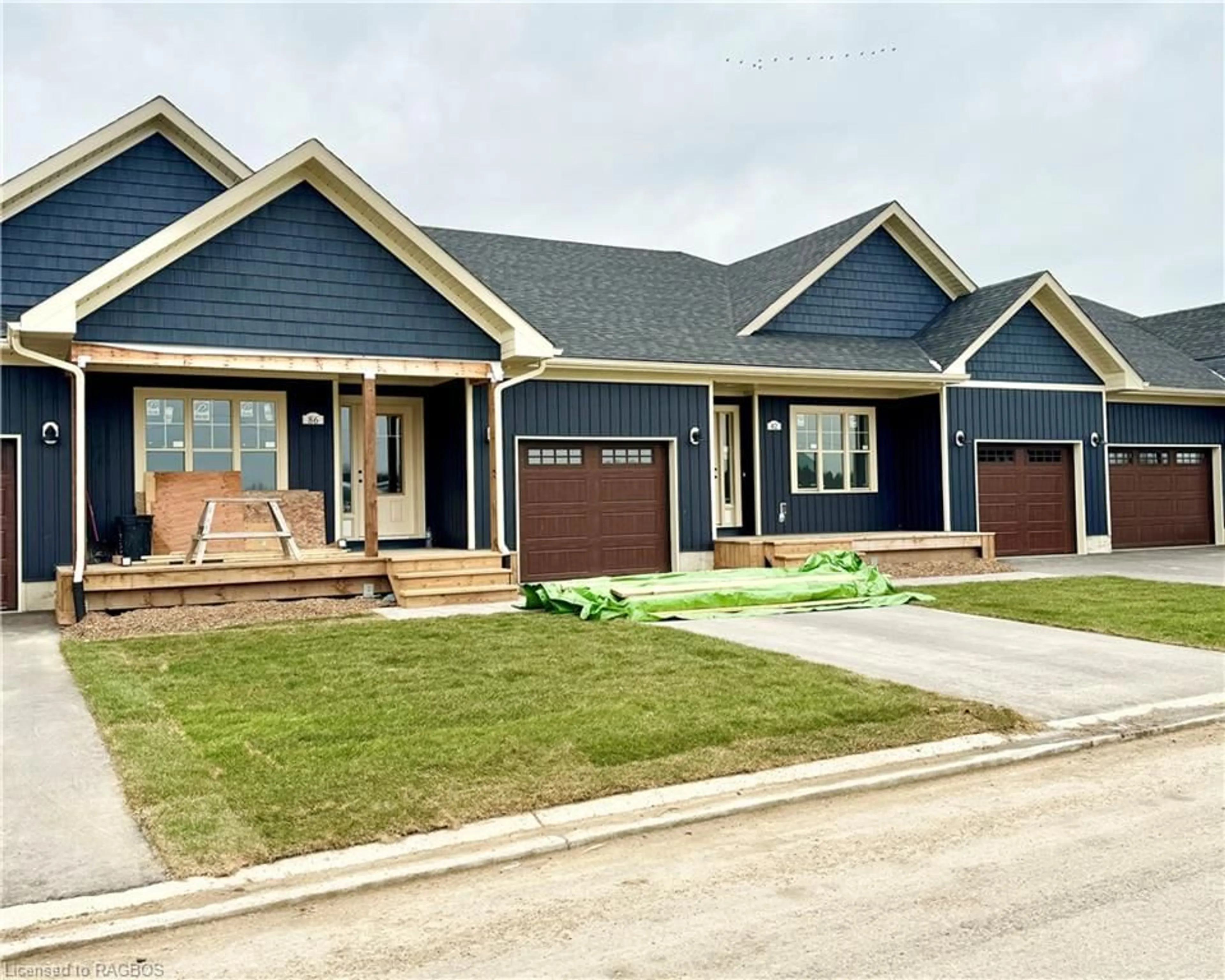 Frontside or backside of a home for 86 Eagle Crt #18, Saugeen Shores Ontario N0H 2C3
