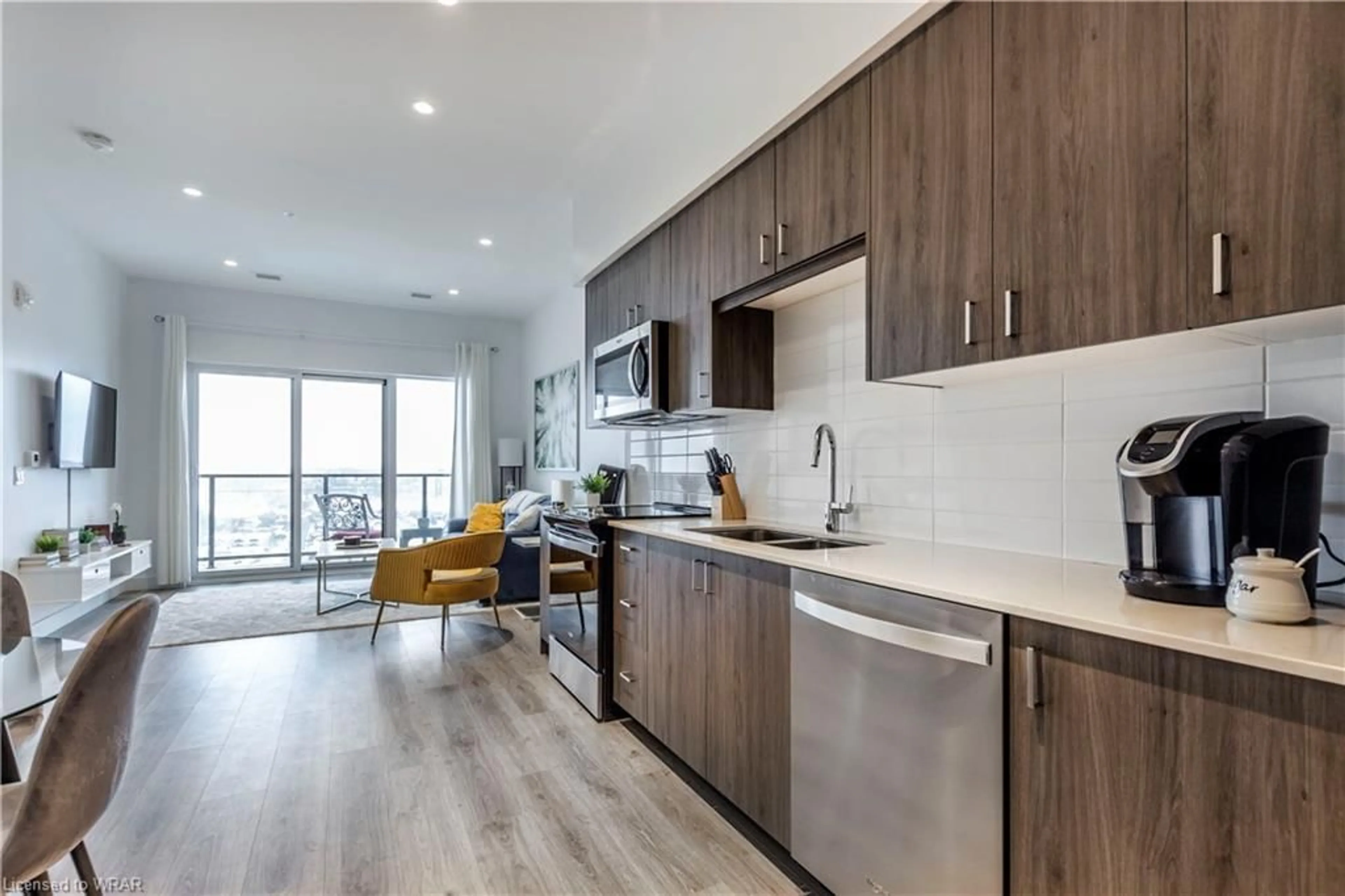 Contemporary kitchen for 50 Grand Ave S Ave #1803, Cambridge Ontario N1S 0C2