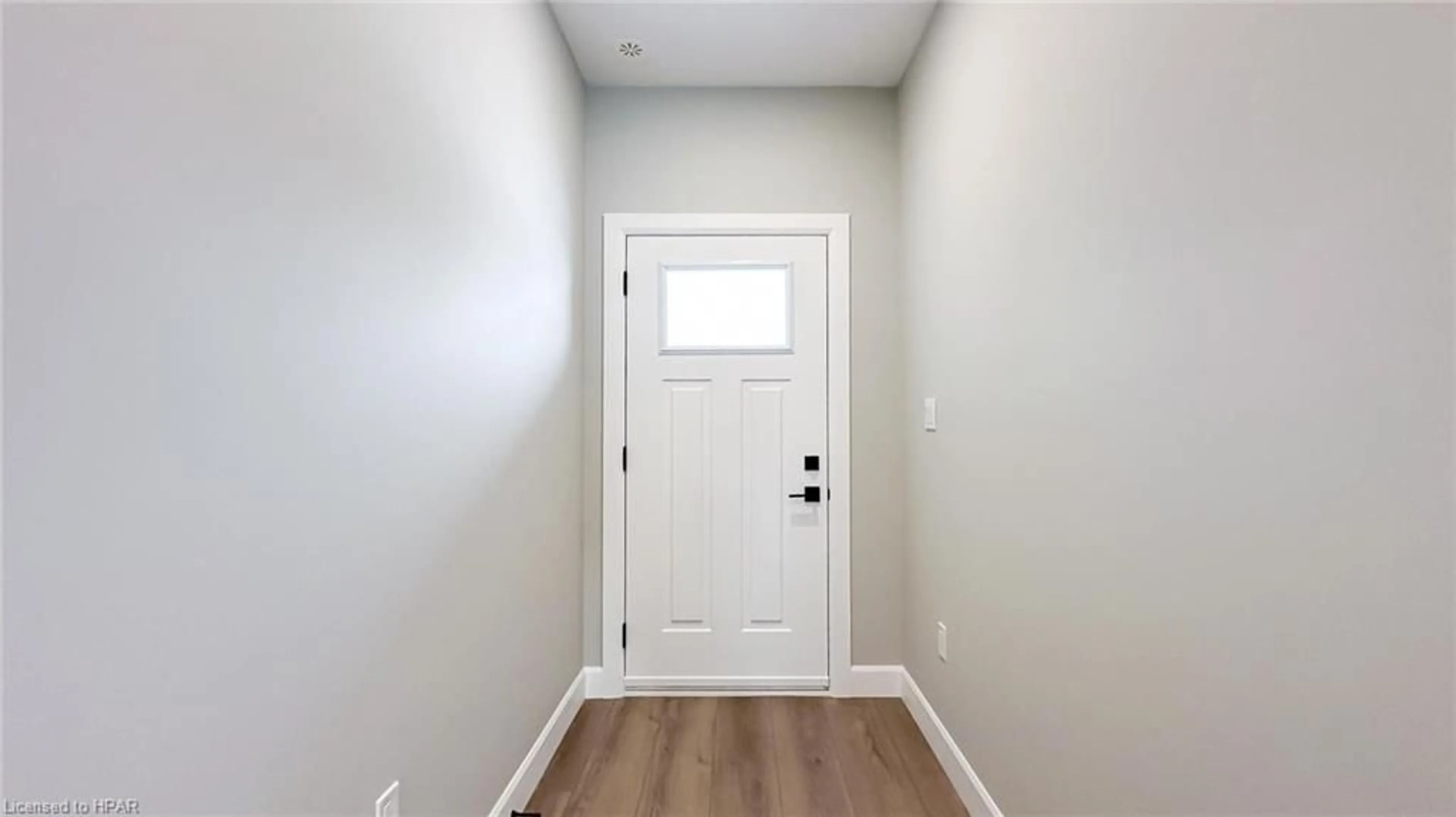 Indoor entryway for 139 Severn Dr, Goderich Ontario N7A 0C7