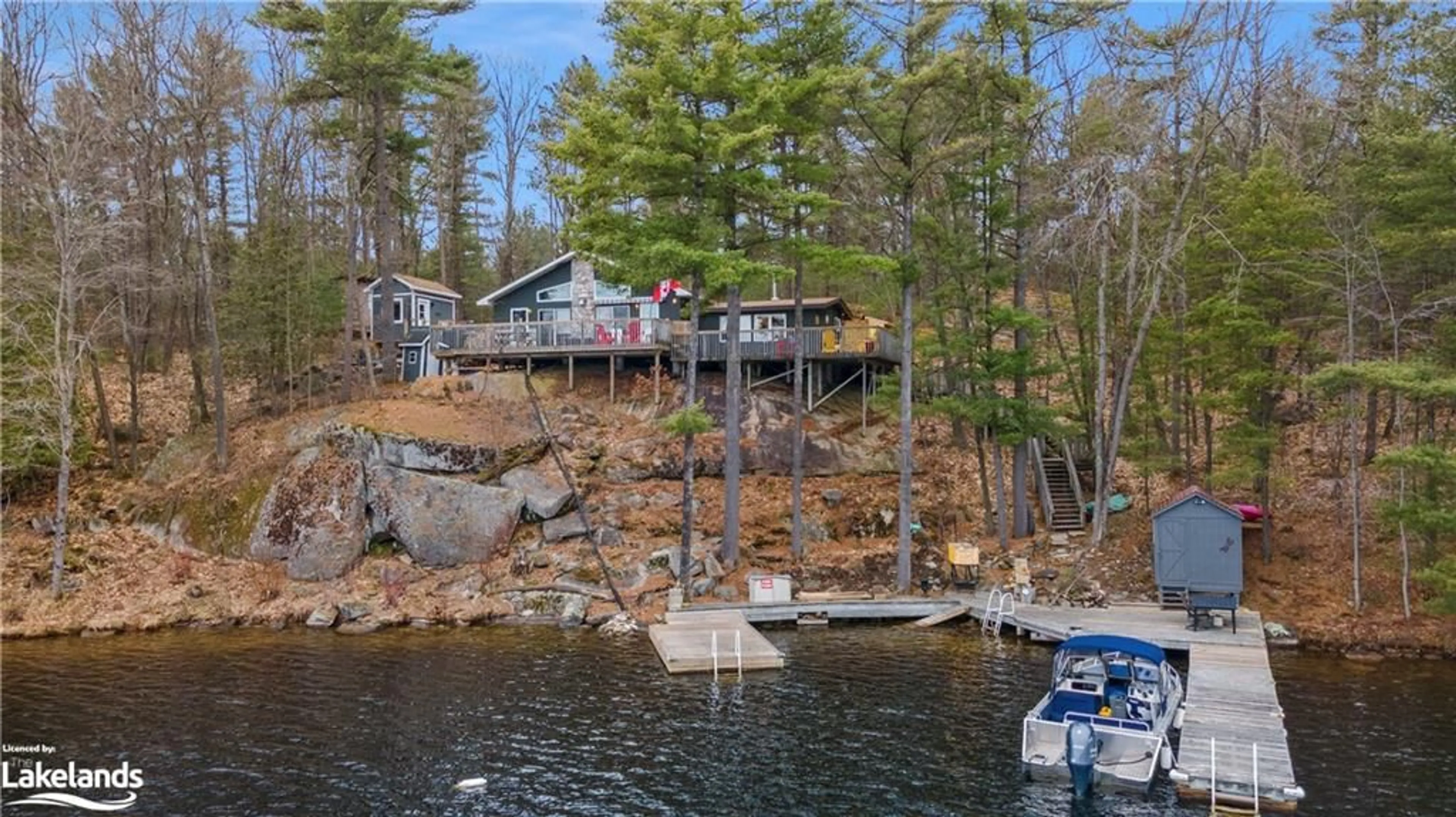 Cottage for 8806 Go Home Lake Shore, Georgian Bay Twp Ontario P0C 1H0