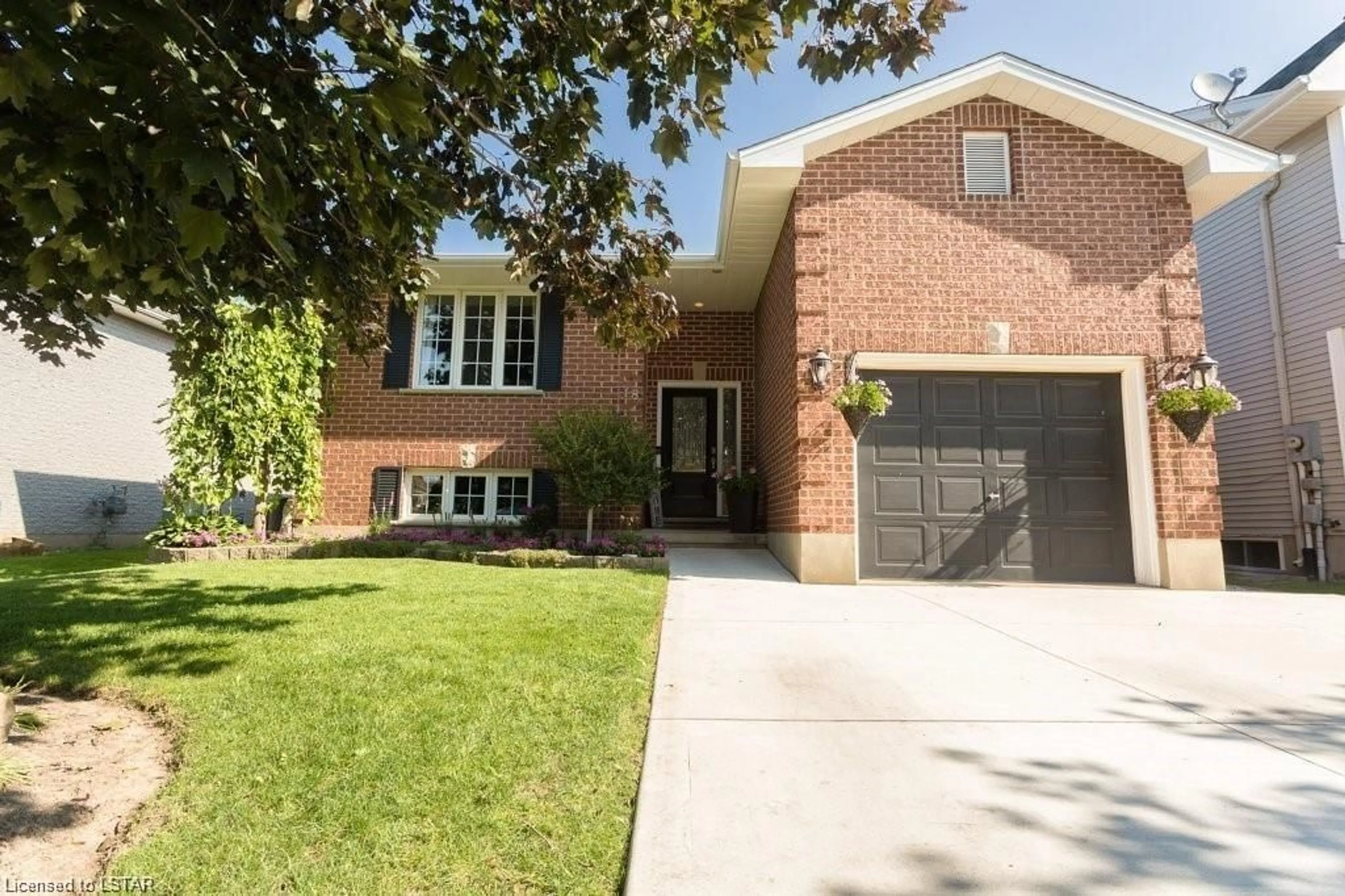 Home with brick exterior material for 78 Oldewood Cres, St. Thomas Ontario N5R 6B3