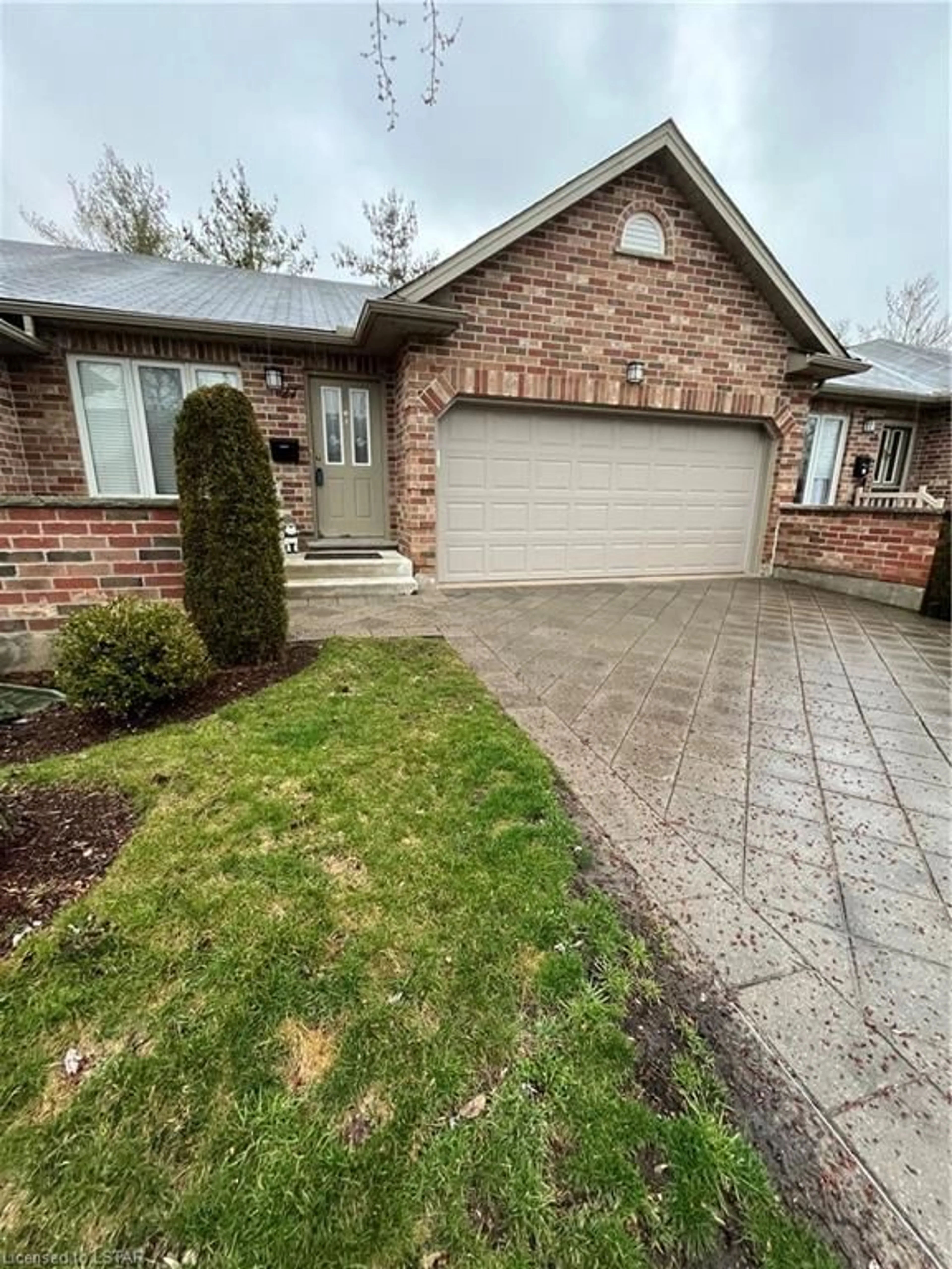 Home with brick exterior material for 43 Capulet Walk #27, London Ontario N6H 5V4
