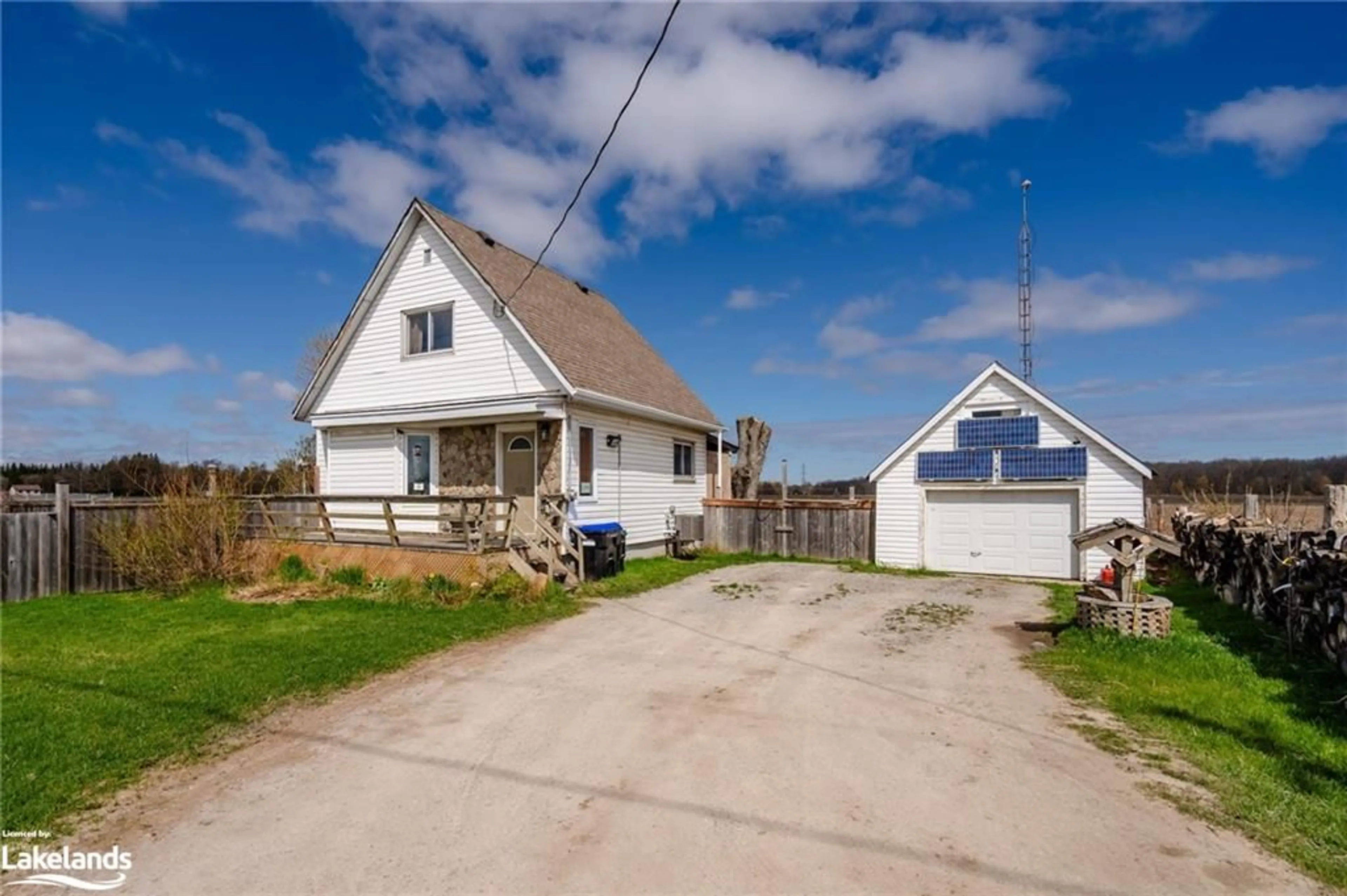 Frontside or backside of a home for 6336 County Road 90, Angus Ontario L0M 1B4