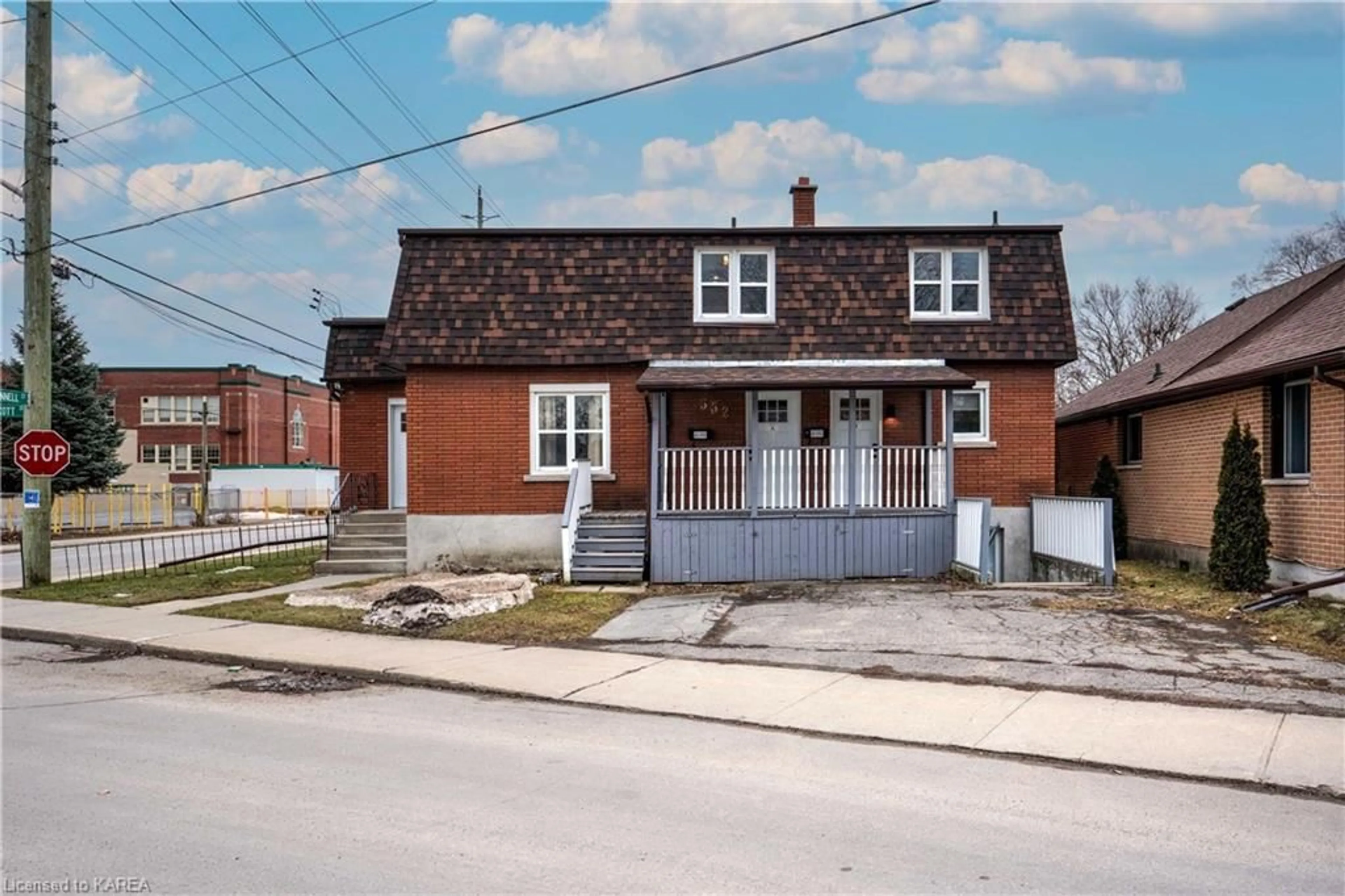 Frontside or backside of a home for 352 Macdonnell St, Kingston Ontario K7L 4C7