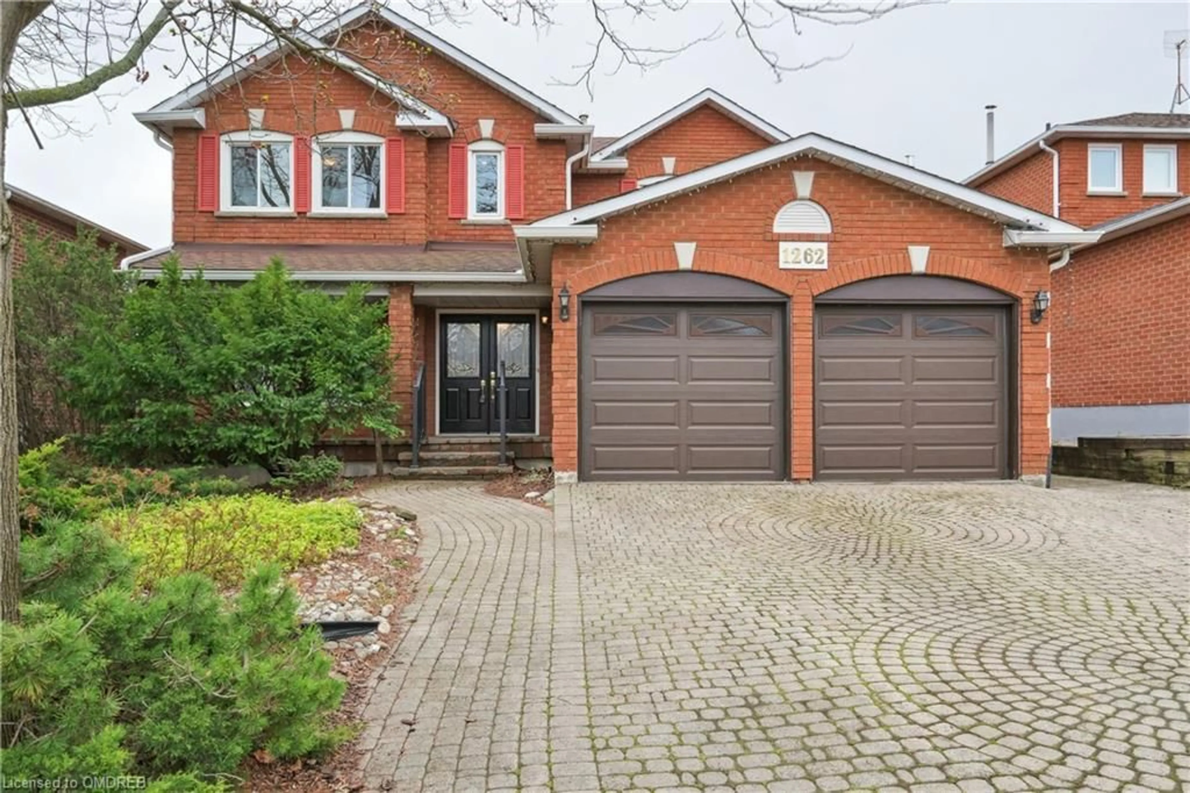 Home with brick exterior material for 1262 Winterbourne Dr, Oakville Ontario L6J 7E4