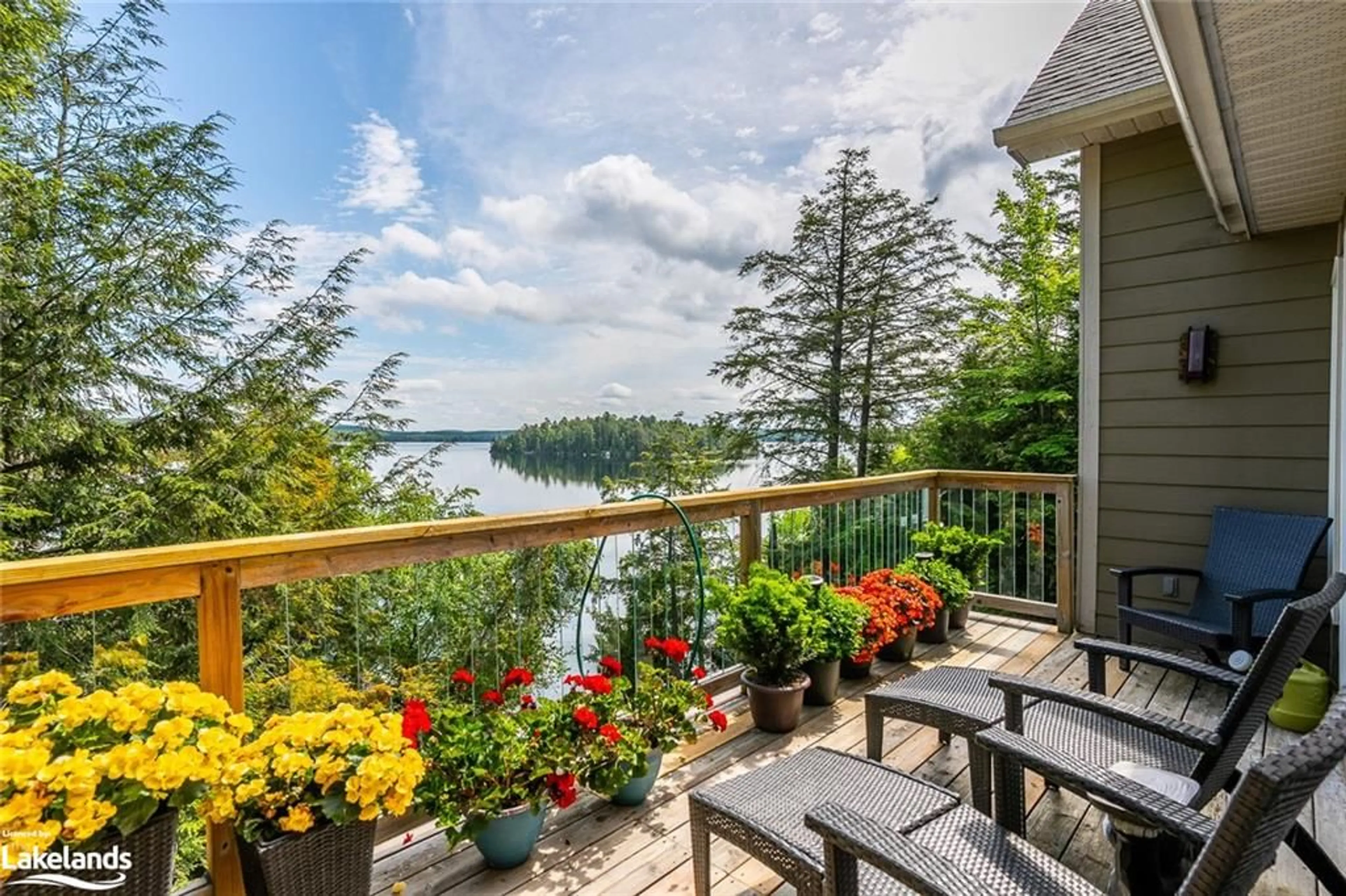 Cottage for 1107 Pine Point Rd, Haliburton Ontario K0M 1S0