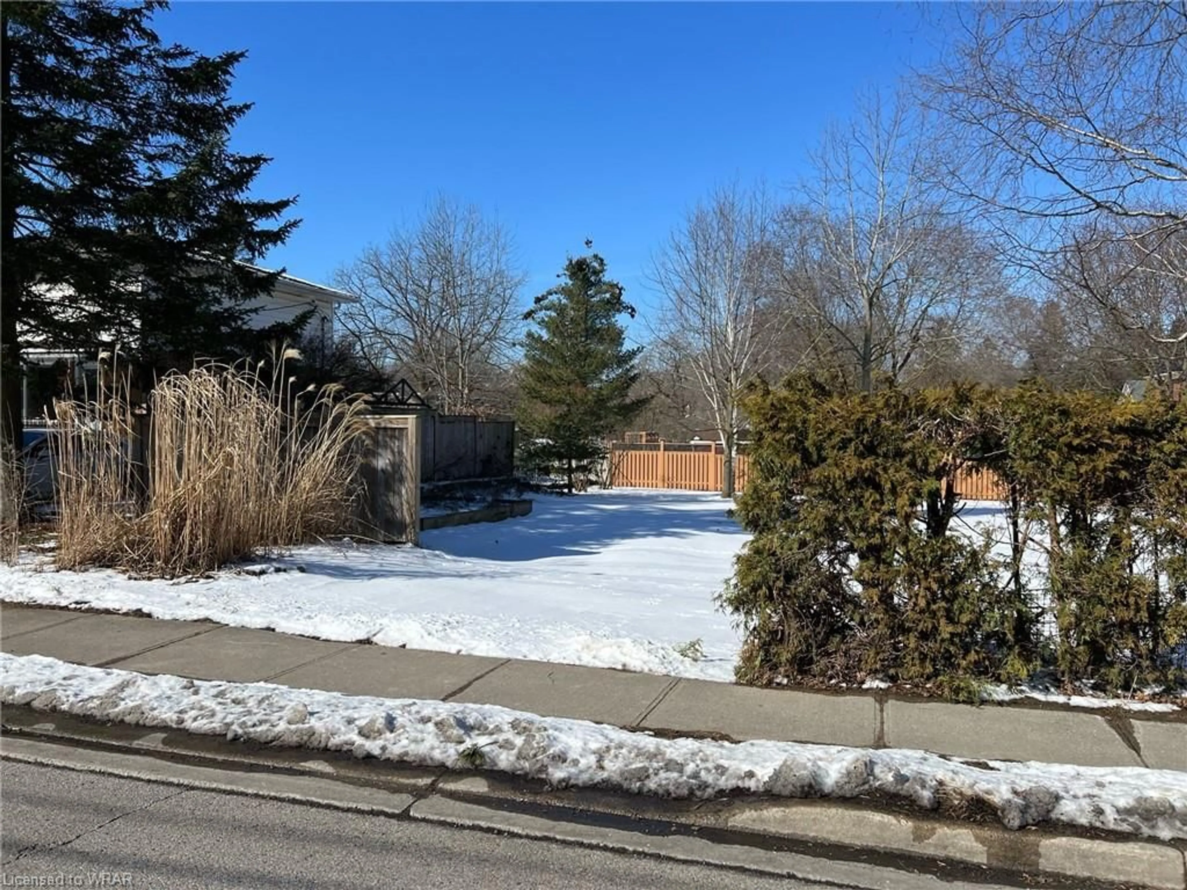 Fenced yard for PART 2 Eagle St, Cambridge Ontario N3H 1E5