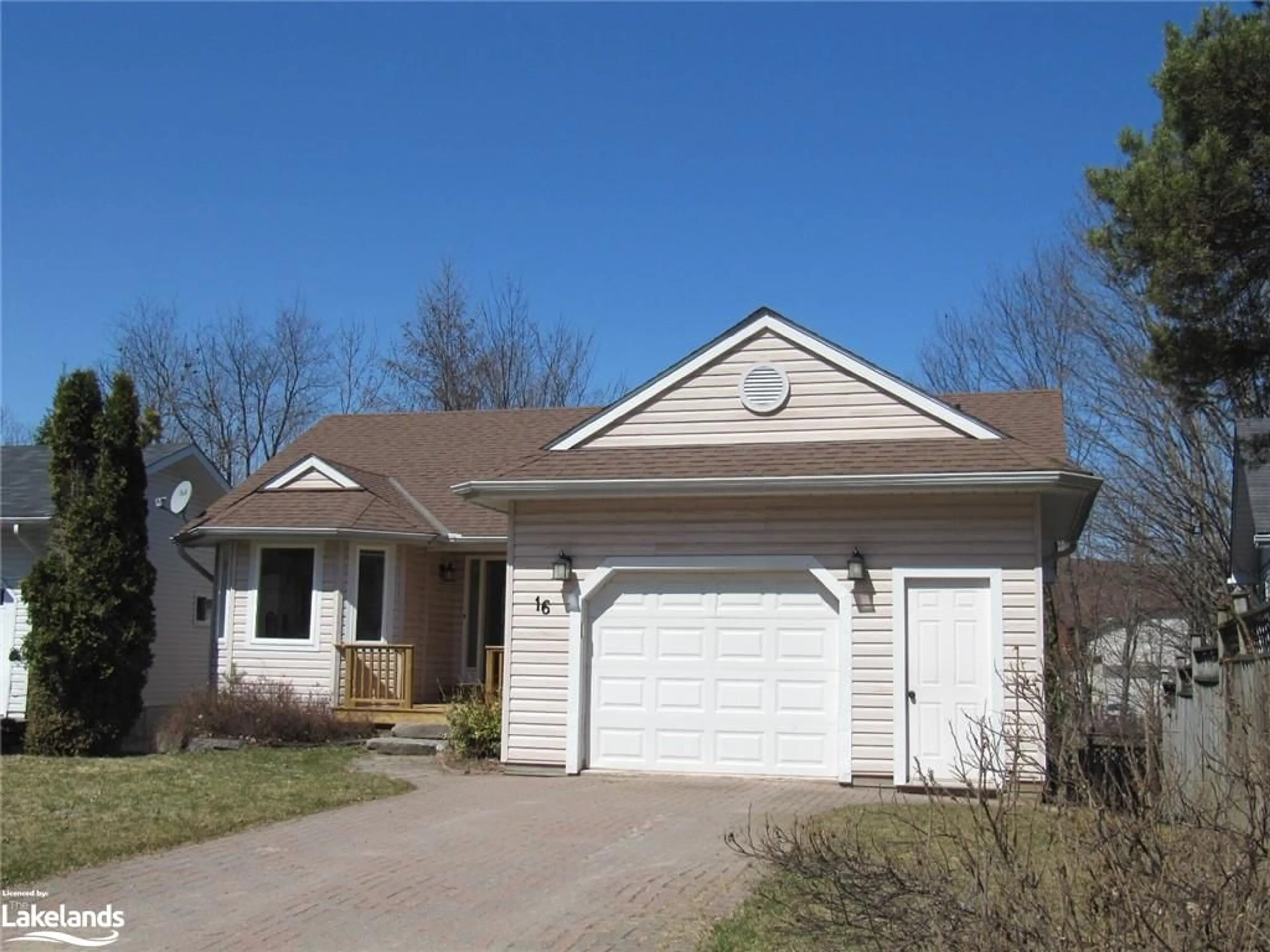 Frontside or backside of a home for 16 Newhaven Crt, Huntsville Ontario P1H 1M8
