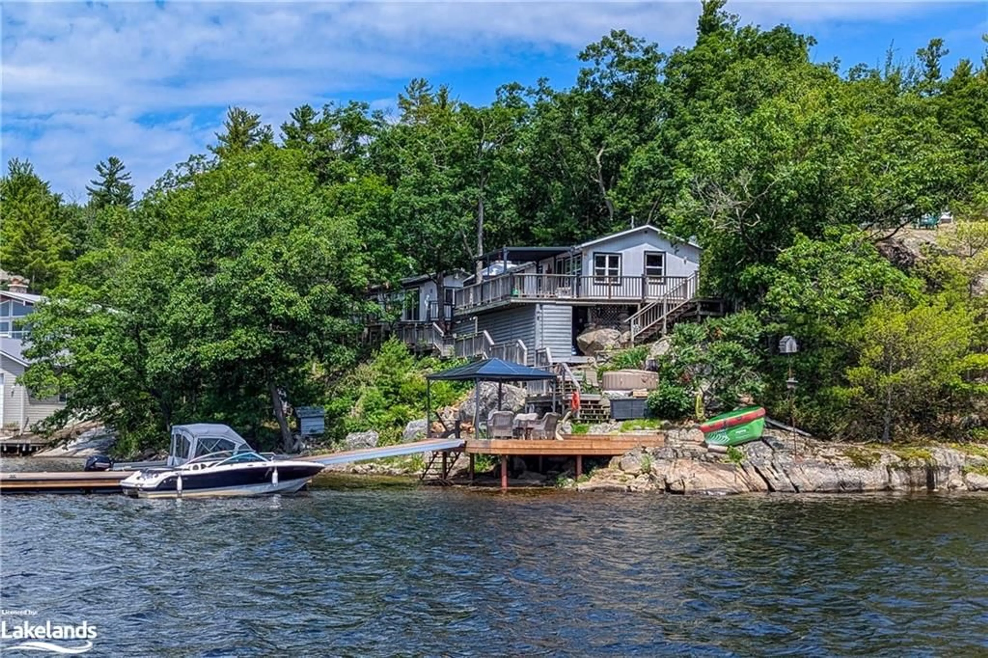 Cottage for 18588 Georgian Bay Shore, Honey Harbour Ontario P0E 1E0