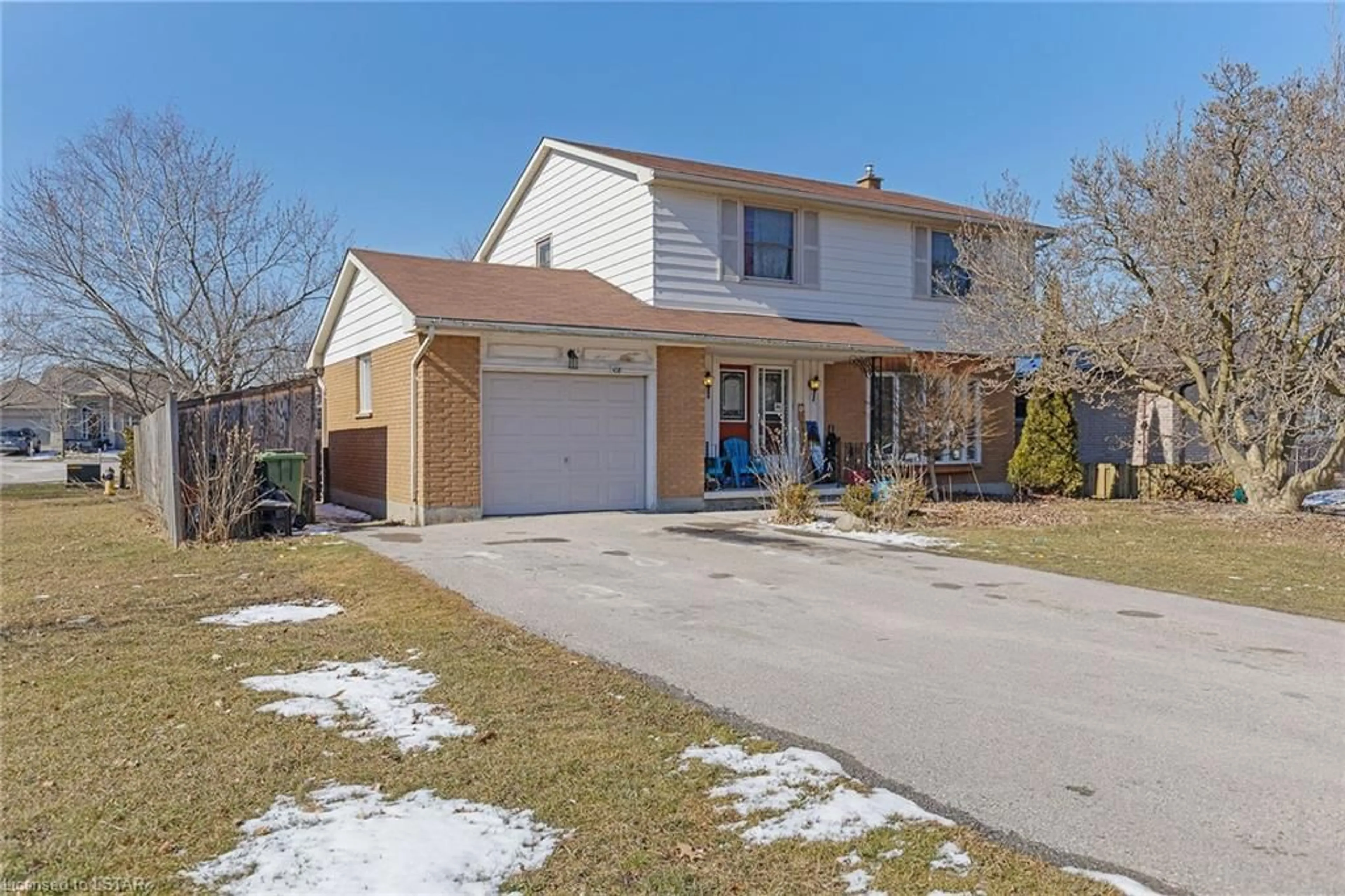 Frontside or backside of a home for 108 Park Ave, St. Thomas Ontario N5R 4W1