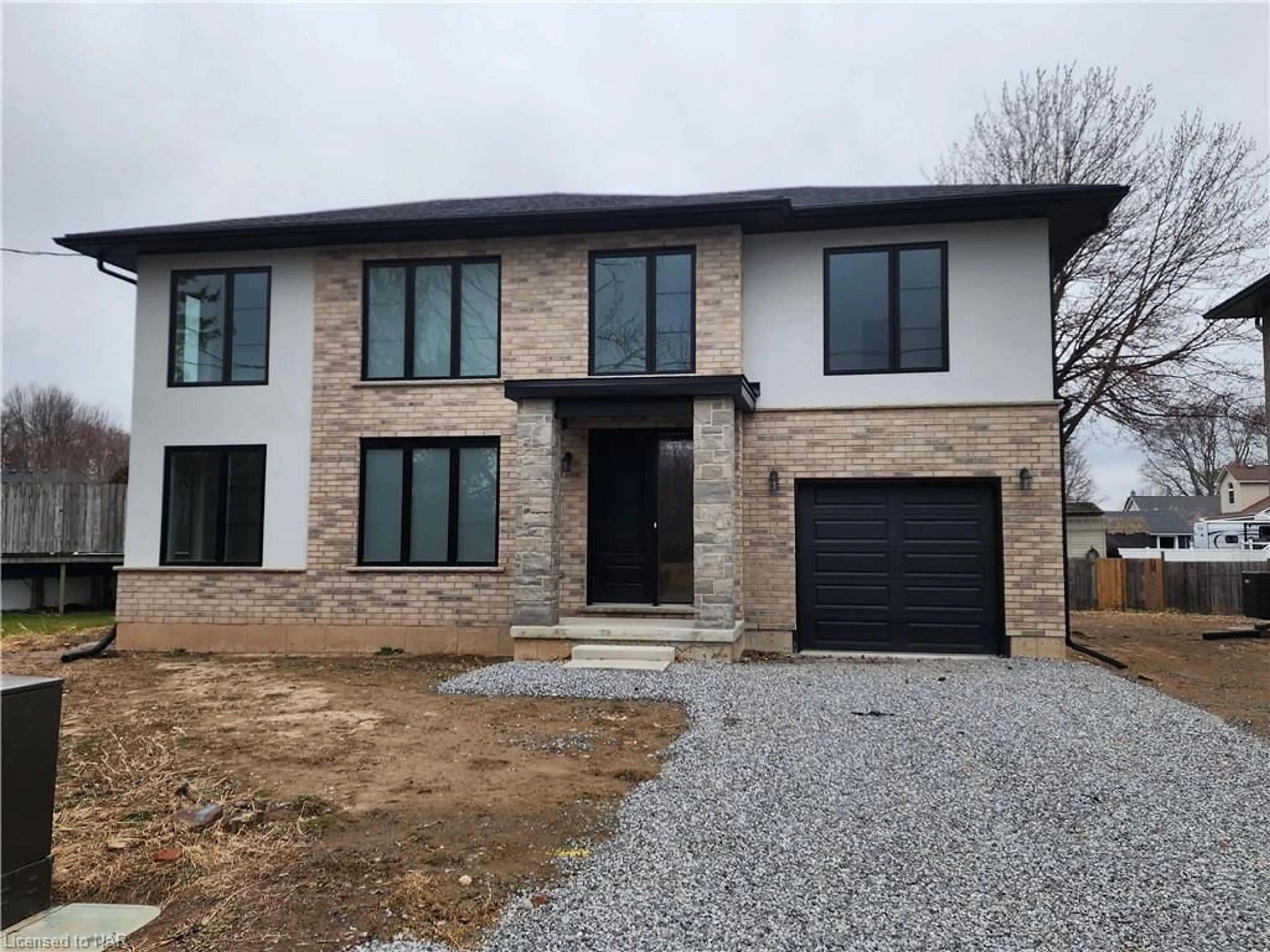 Home with brick exterior material for 203 Park St, Fort Erie Ontario L0S 1N0