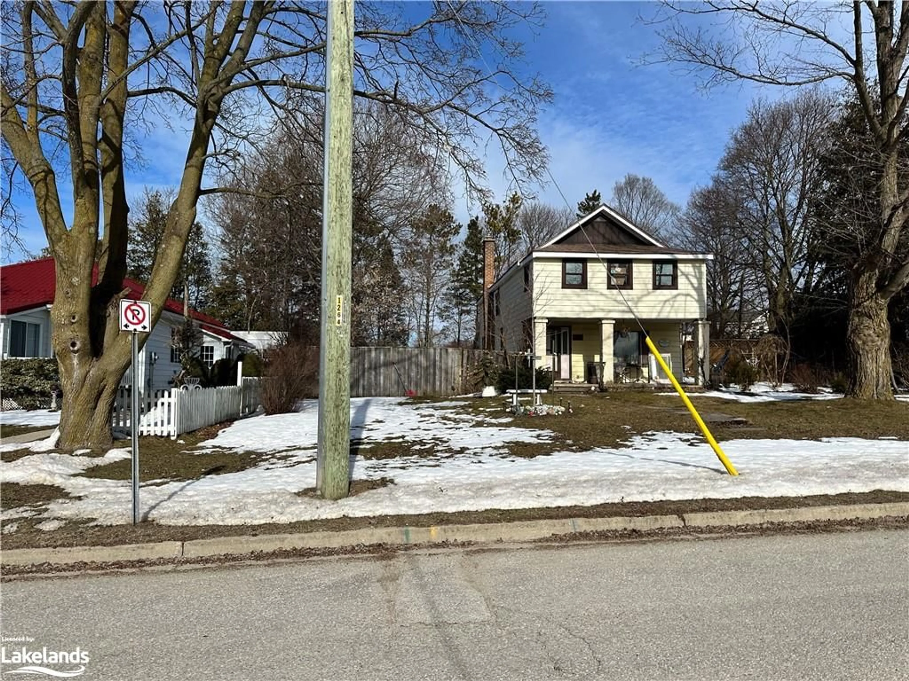 Street view for 238 Spence St, Southampton Ontario N0H 2L0