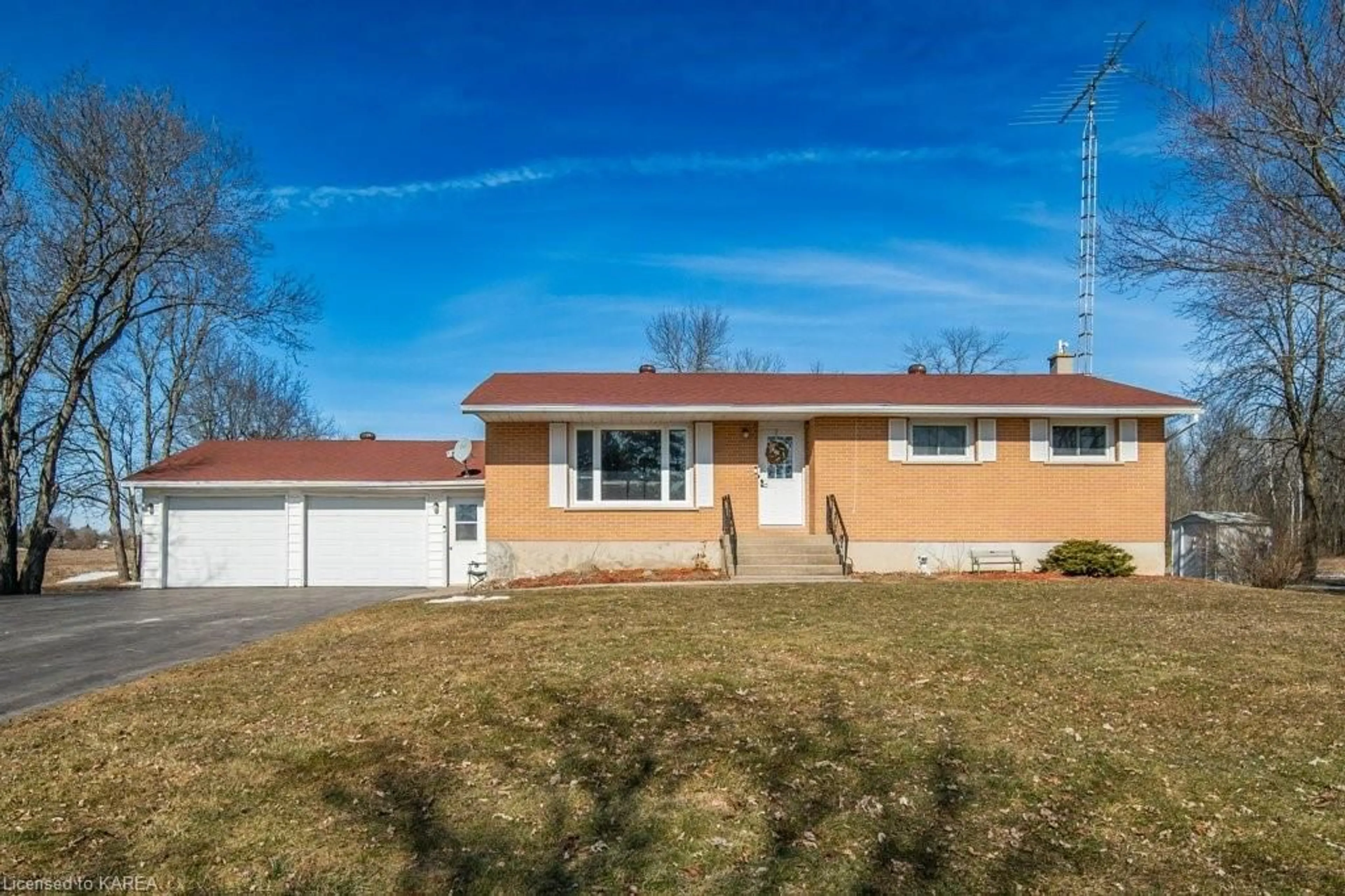 Frontside or backside of a home for 463 County Road 8, Napanee Ontario K7R 3K7
