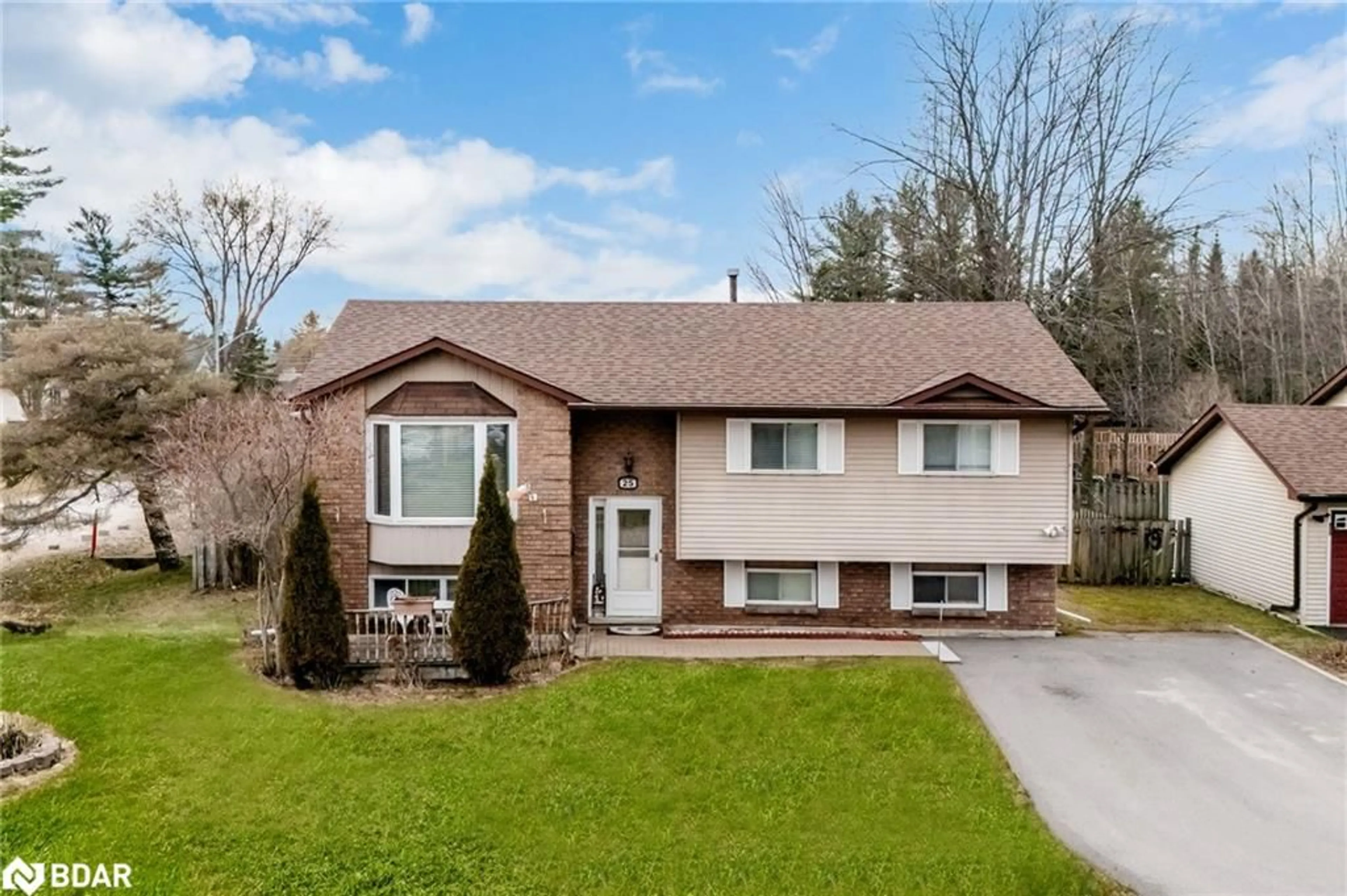 Frontside or backside of a home for 25 Pridham Cres, Angus Ontario L0M 1B2