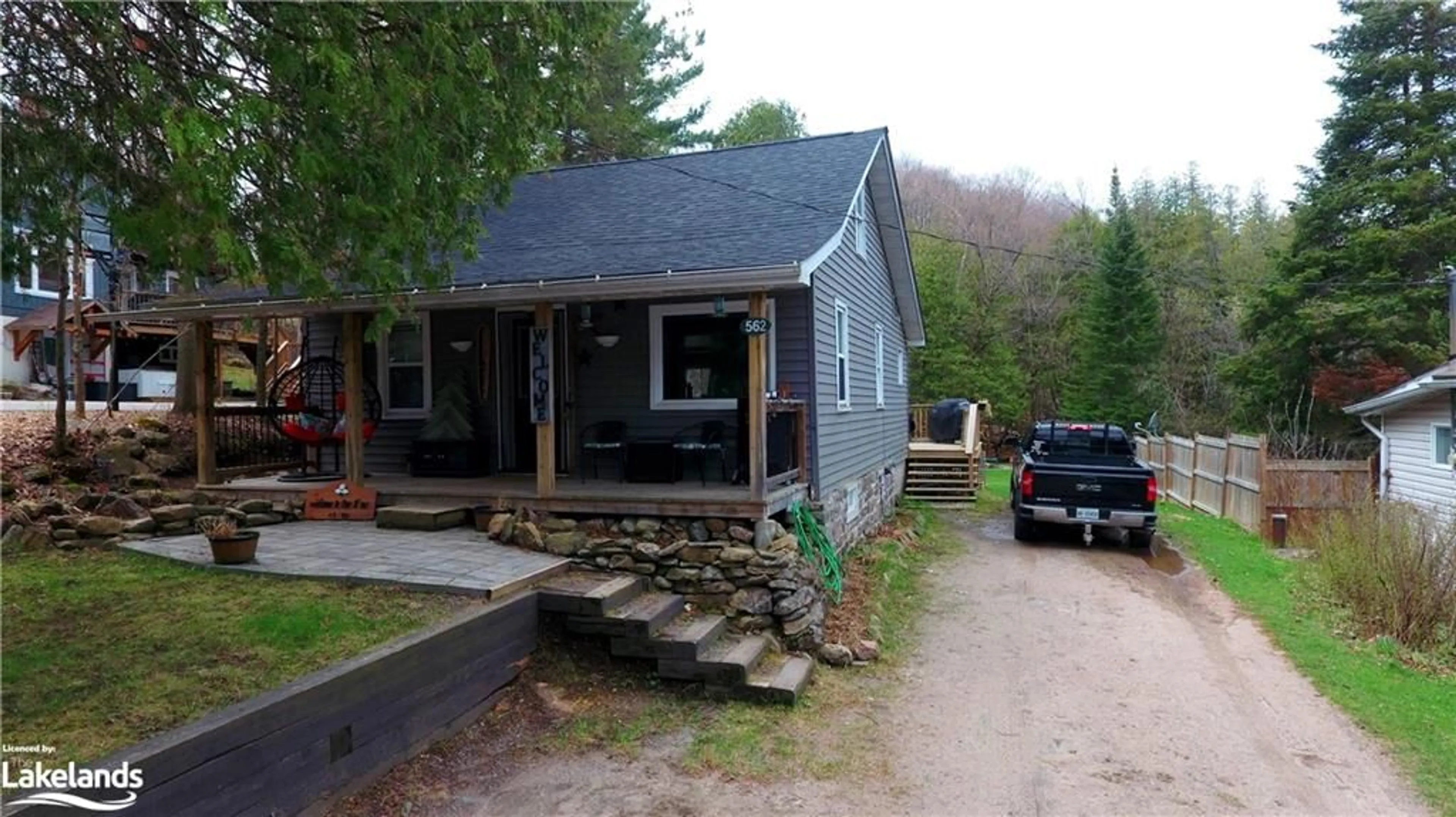 Cottage for 562 Mountain St, Haliburton Ontario K0M 1S0