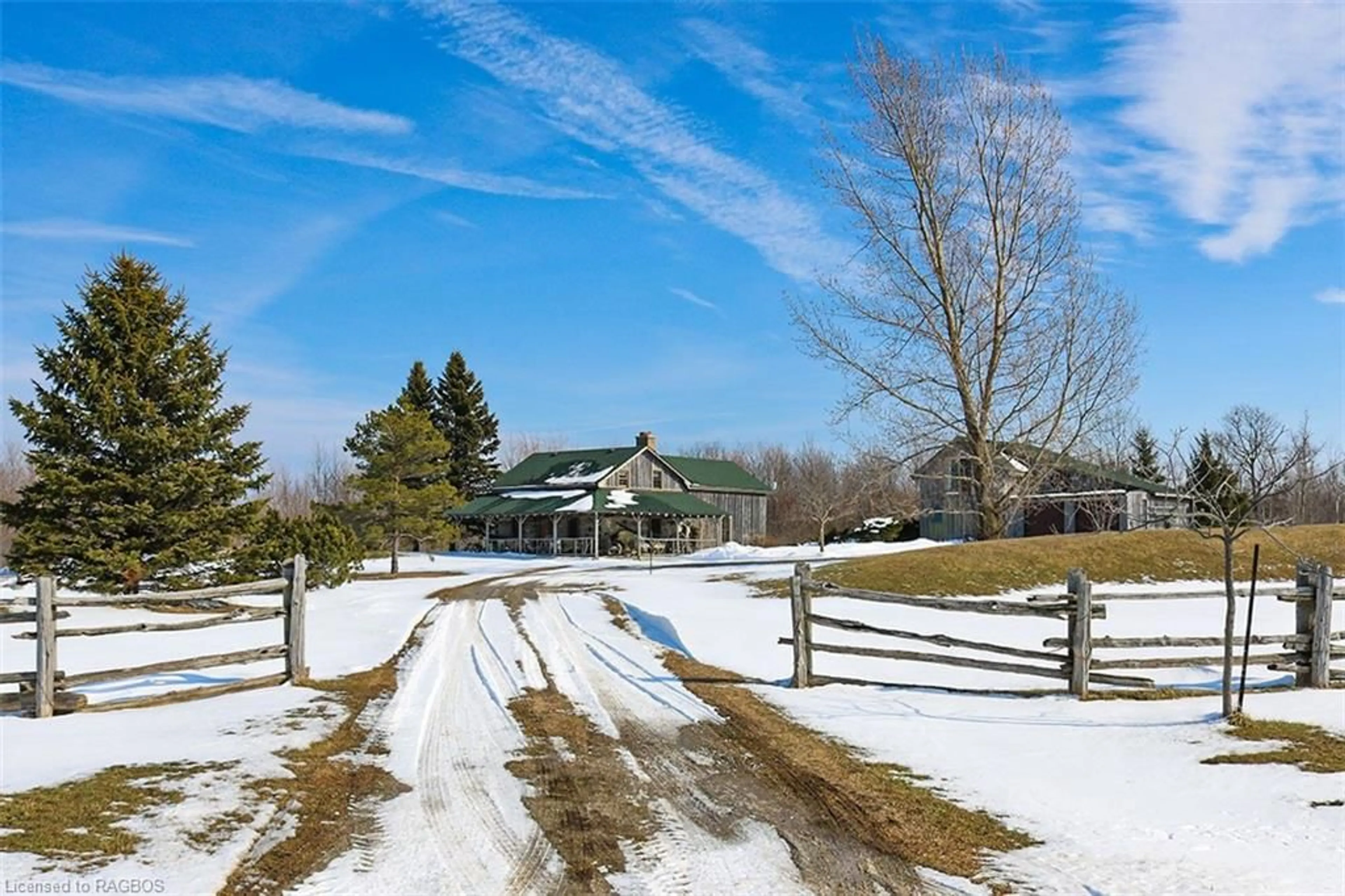 Cottage for 317343 3rd Line, Meaford Ontario N4L 1W7