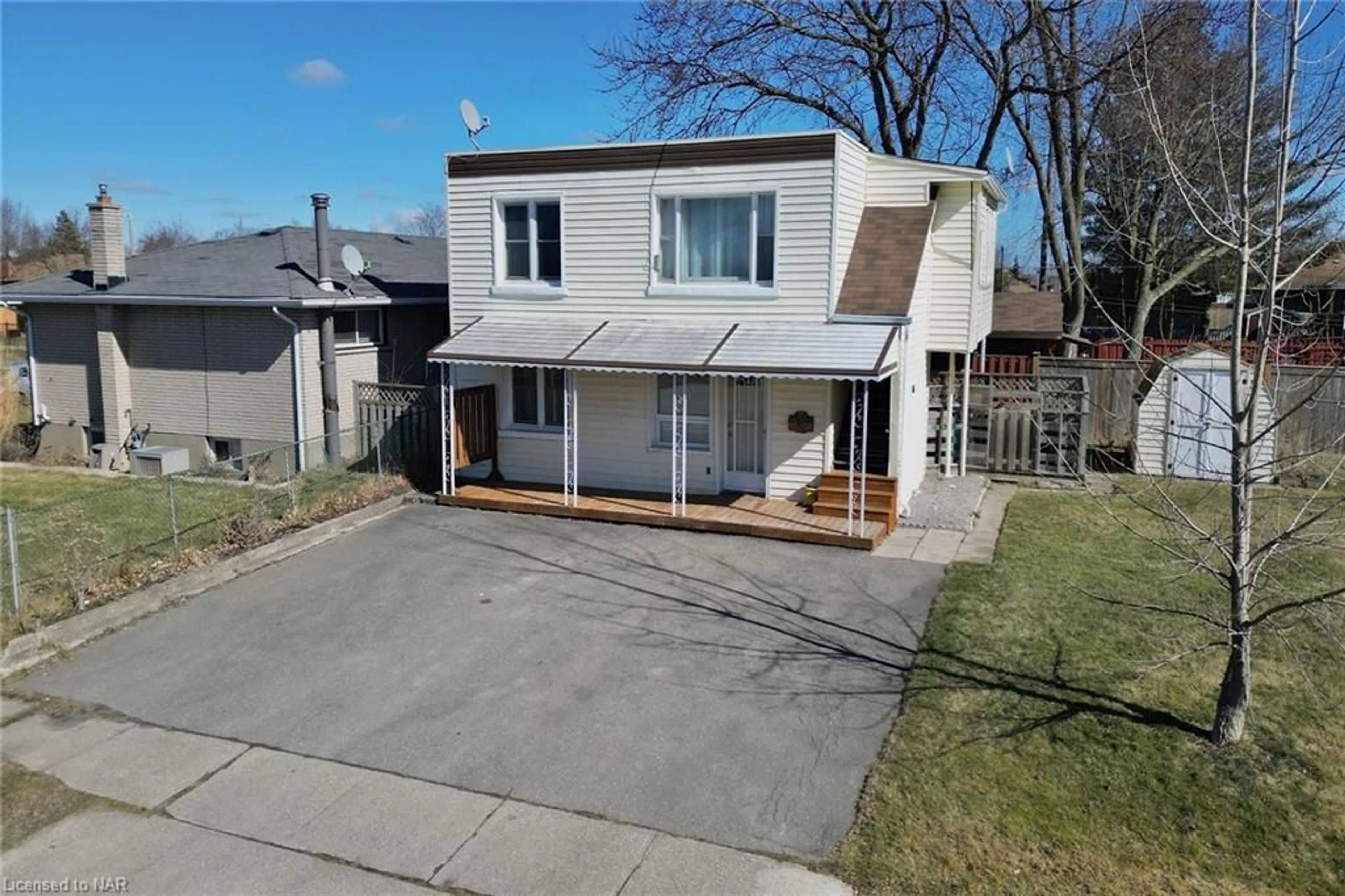 Frontside or backside of a home for 603 Lincoln St, Welland Ontario L3B 4R2