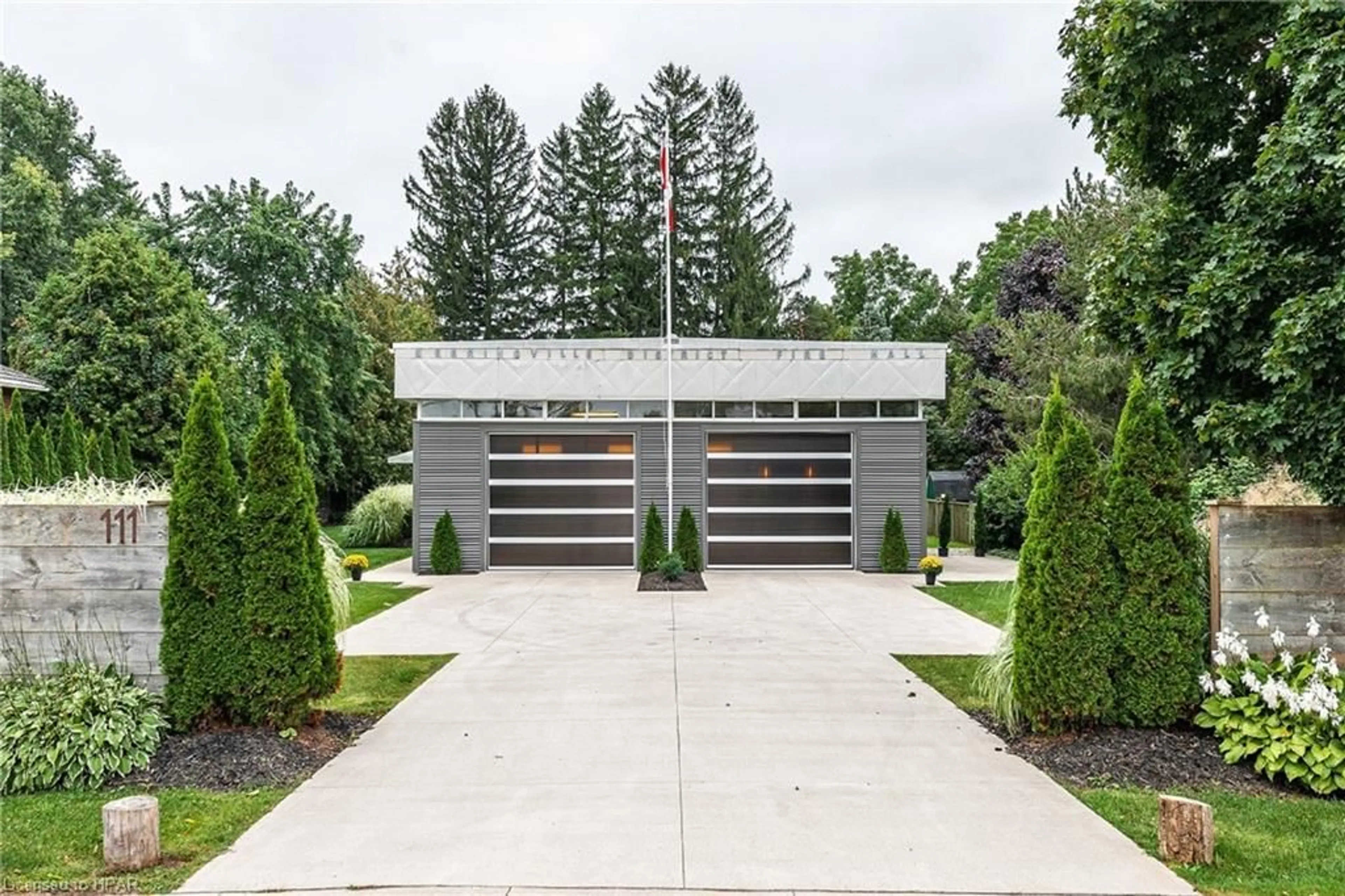 Indoor garage, ceramic floors for 111 Huron Rd, Sebringville Ontario N0K 1X0